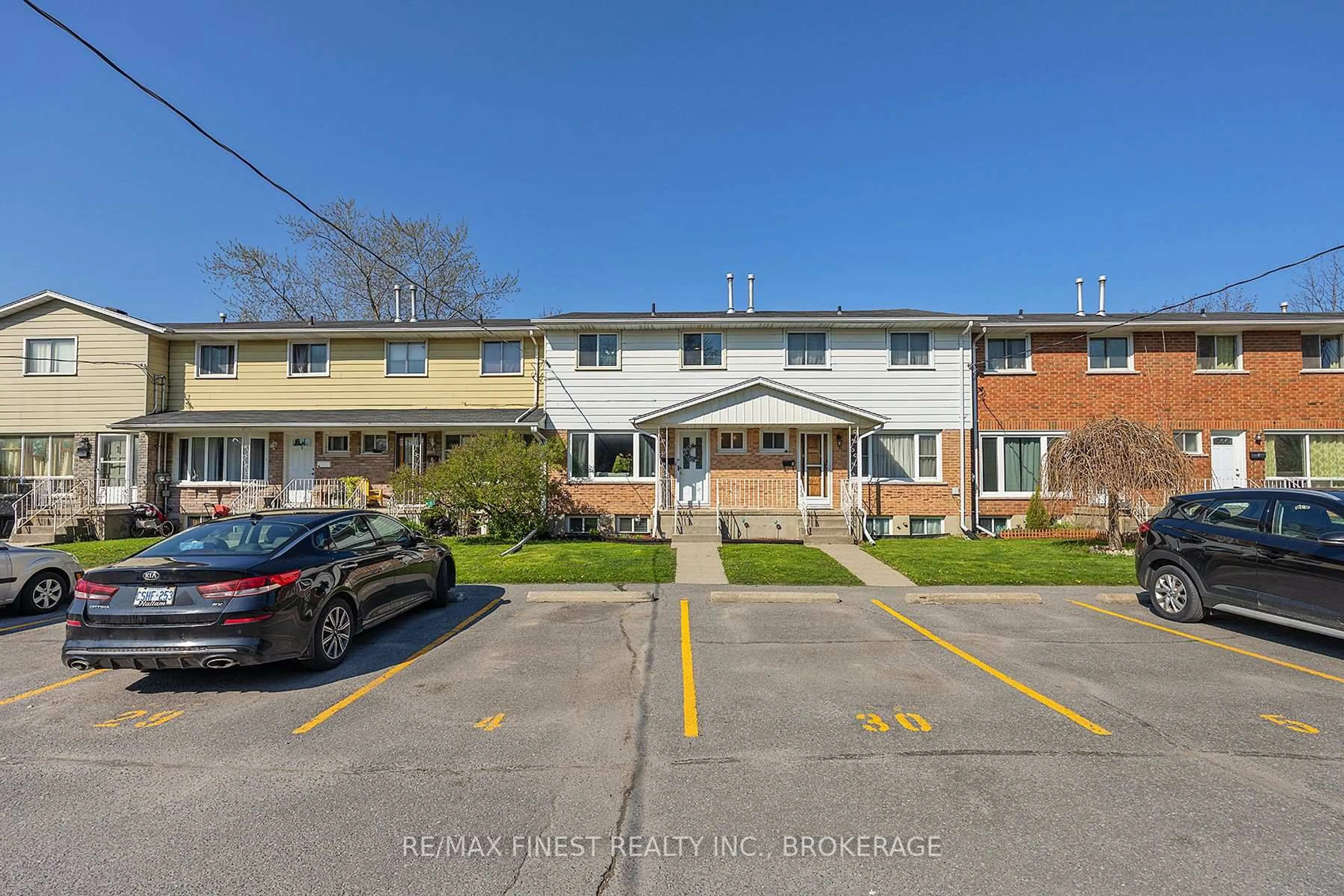A pic from outside/outdoor area/front of a property/back of a property/a pic from drone, street for 26 ADDINGTON St #4, Loyalist Ontario K7N 1C5