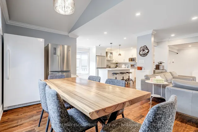 Additional property image - 7 Magenta Crt