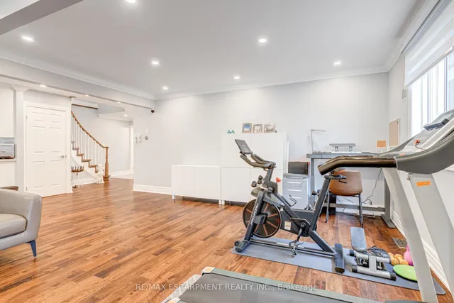 Additional property image - 7 Magenta Crt