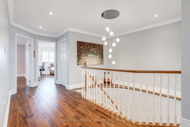 Additional property image - 7 Magenta Crt