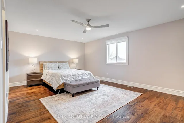 Additional property image - 7 Magenta Crt