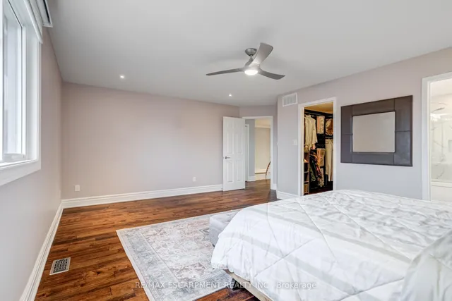 Additional property image - 7 Magenta Crt
