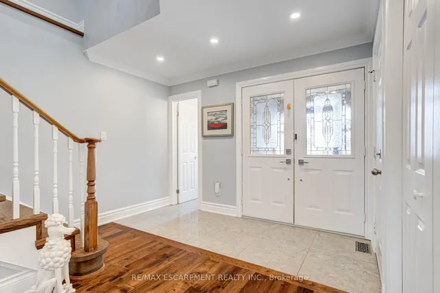 Additional property image - 7 Magenta Crt
