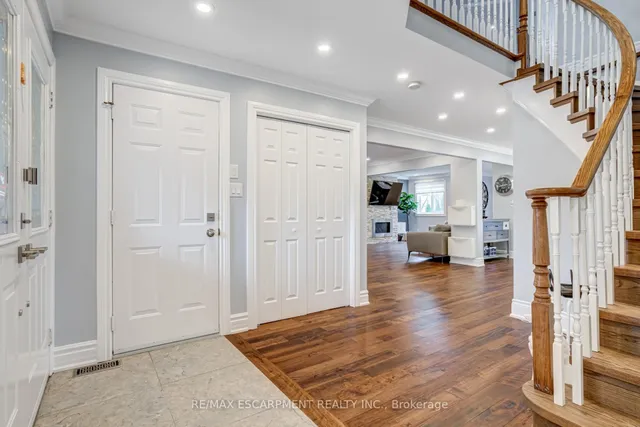 Additional property image - 7 Magenta Crt