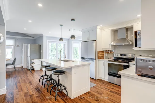 Additional property image - 7 Magenta Crt