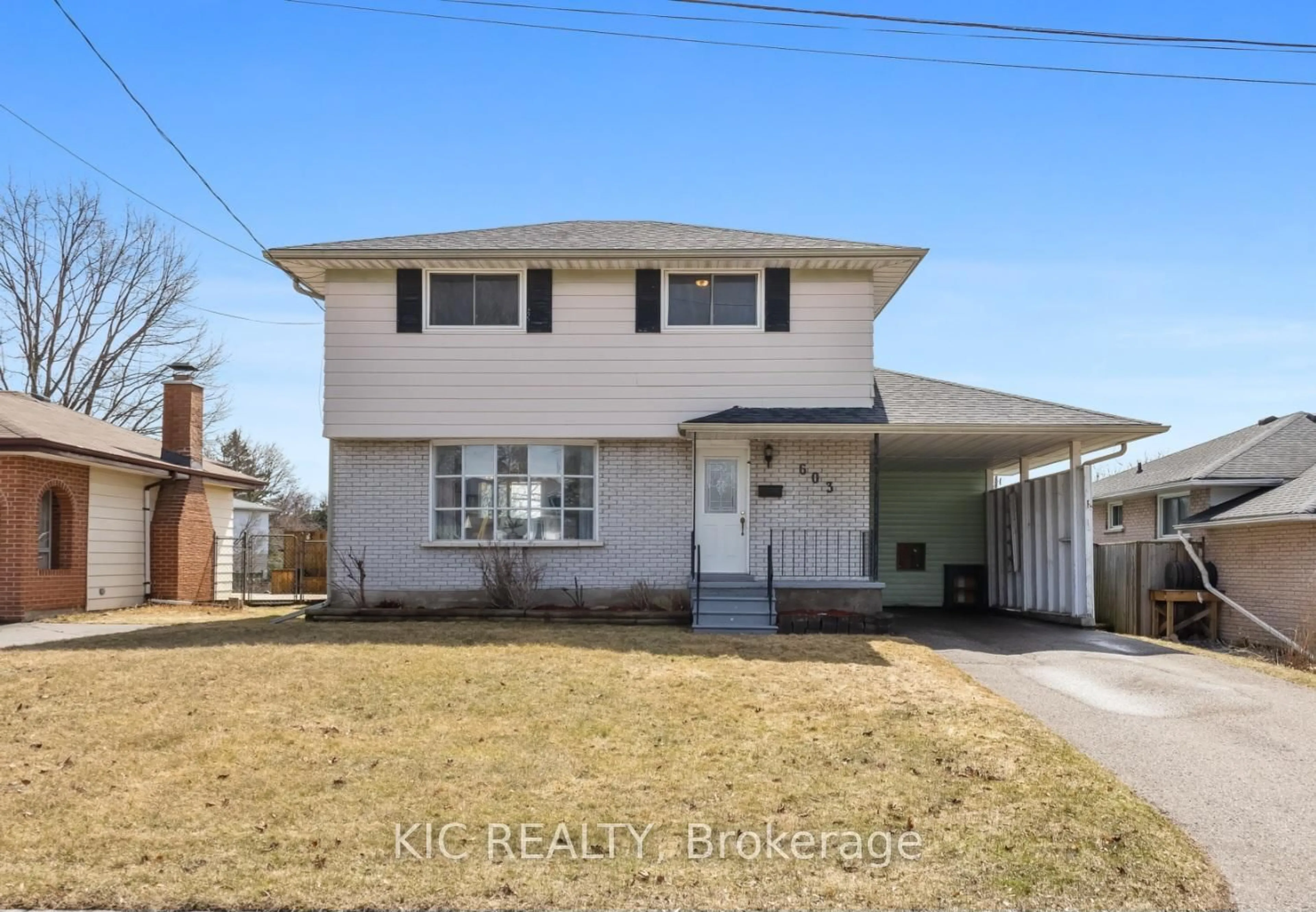 Home with vinyl exterior material, street for 603 Elizabeth St, Cobourg Ontario K9A 4P2