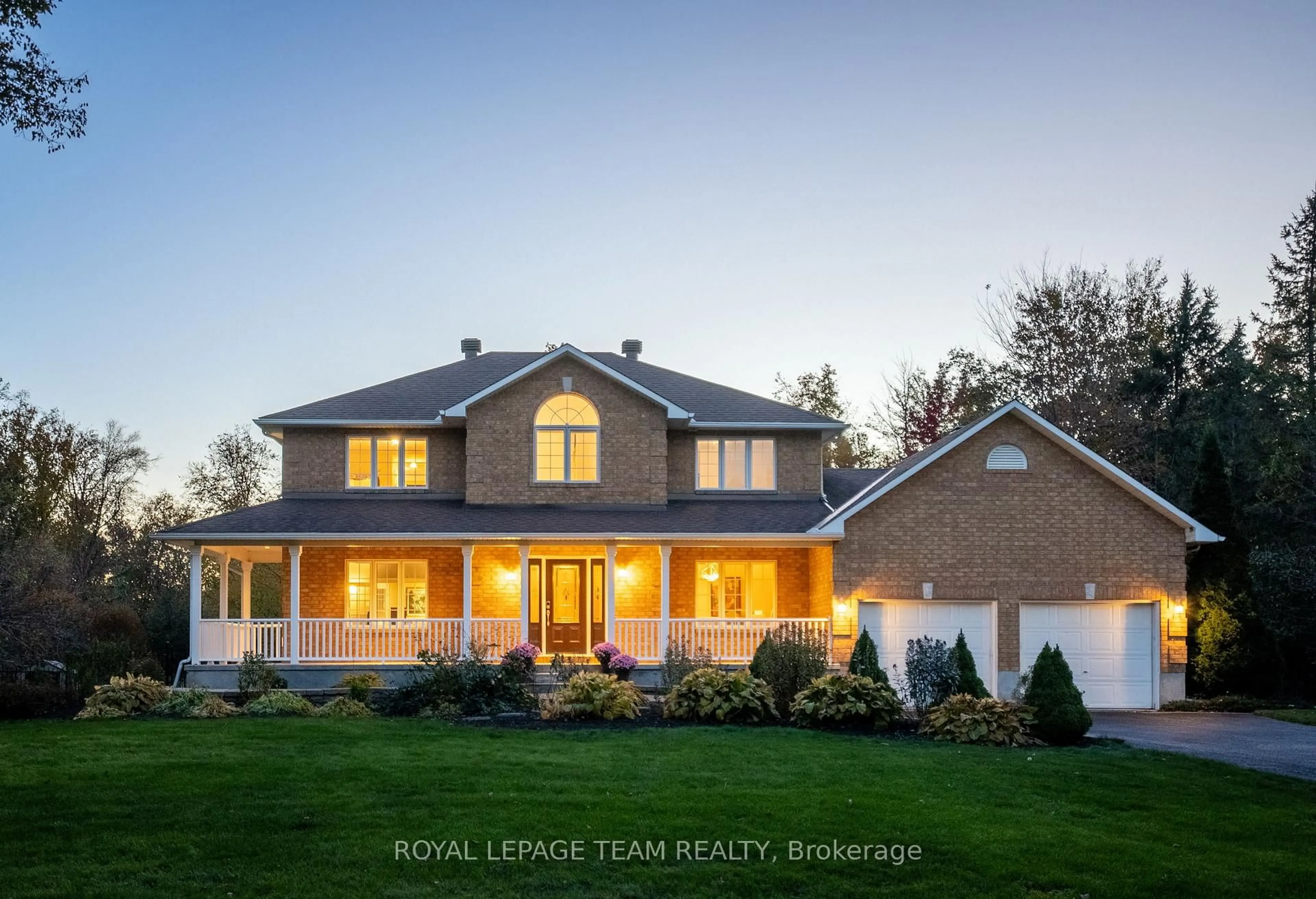 Home with vinyl exterior material, water/lake/river/ocean view for 1306 Fox Valley Rd, Ottawa Ontario K4P 1E7