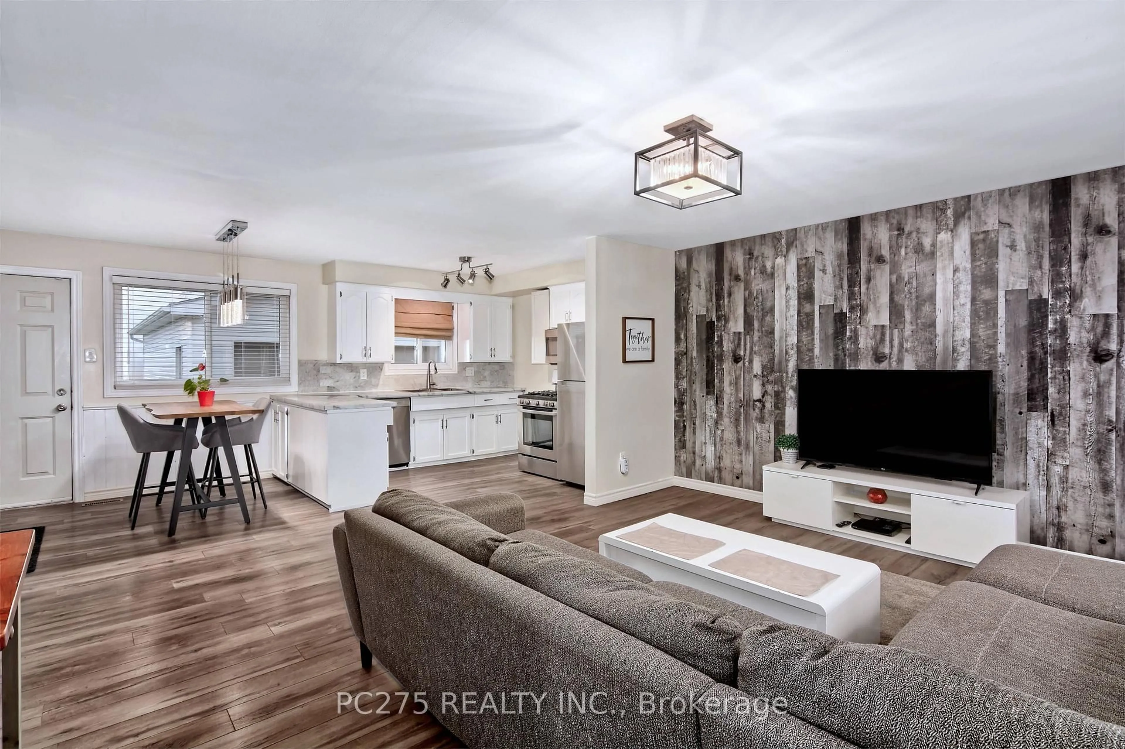 Open concept kitchen, unknown for 55 Aponi Cres, London East Ontario N5V 2V3