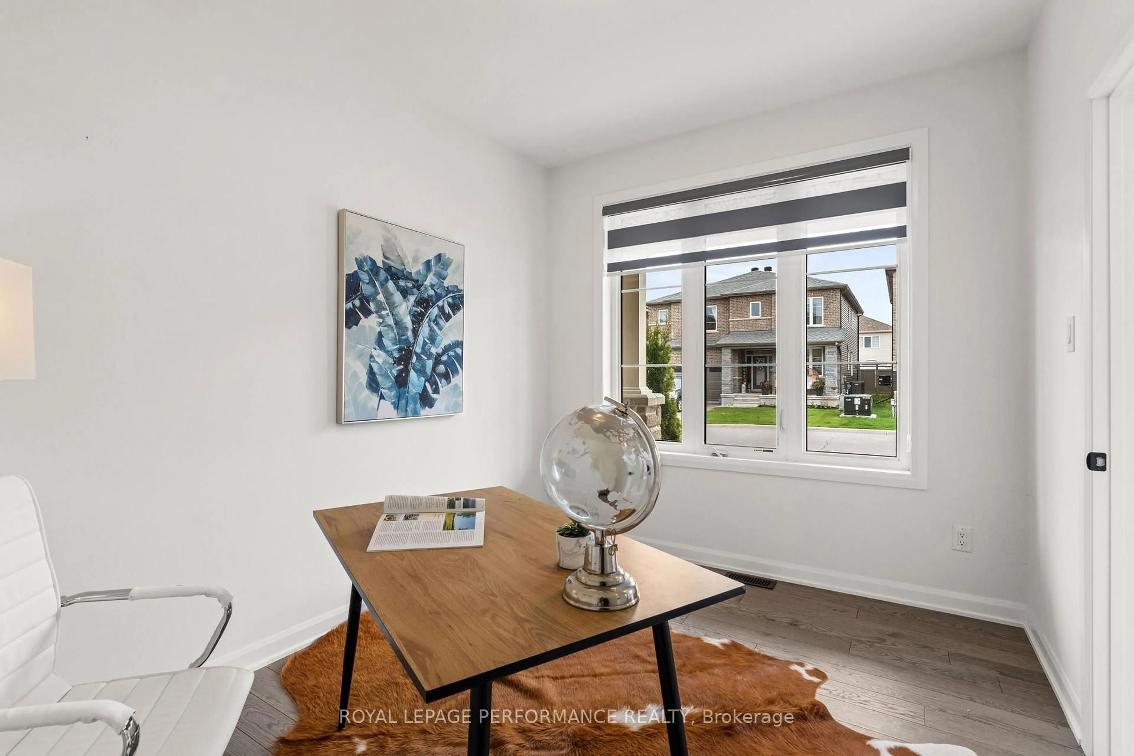 A pic of a room for 95 RALPH ERFLE Way, Ottawa Ontario K2J 6W2