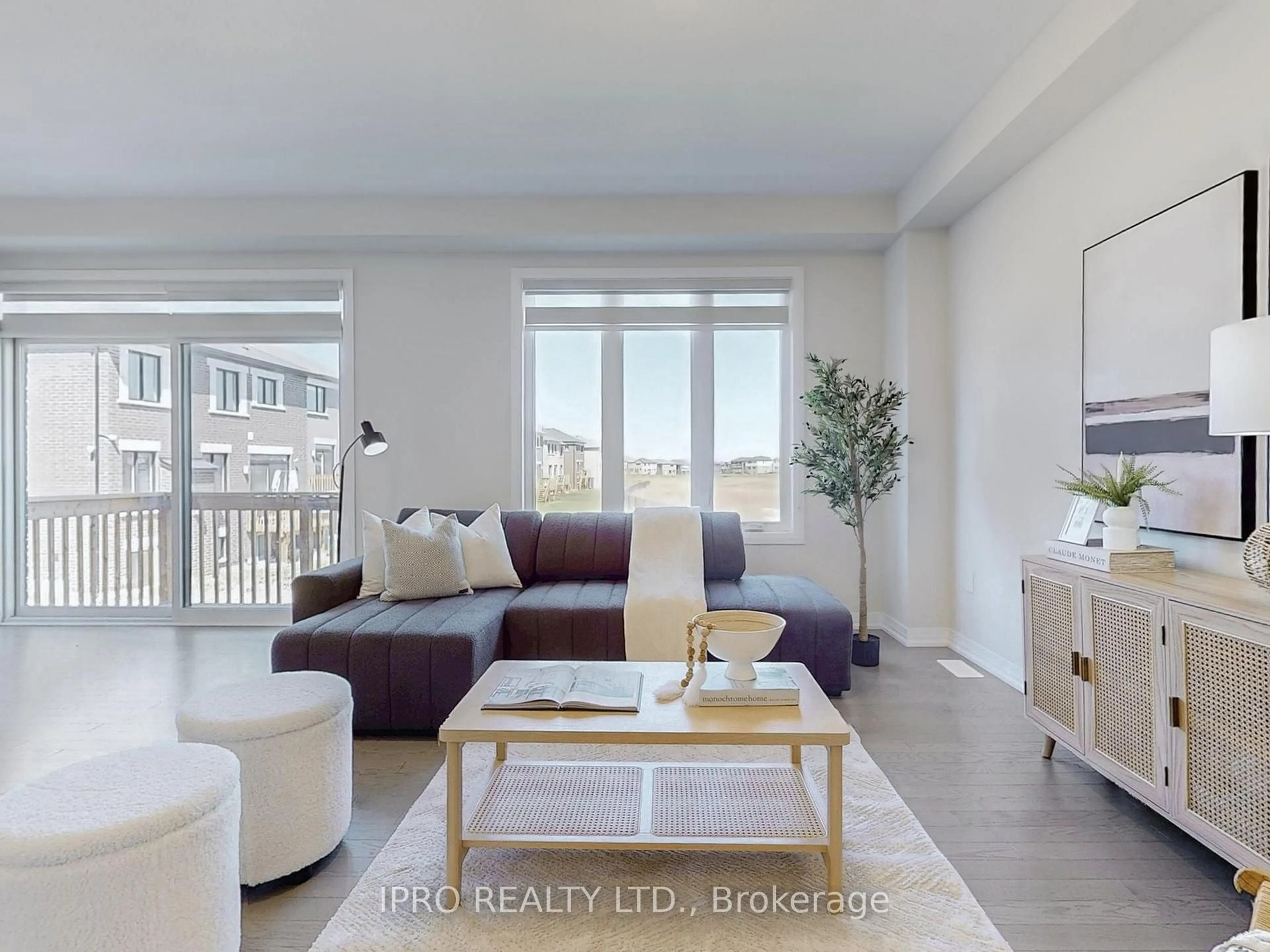 Living room with furniture, unknown for 270 Newman Dr, Cambridge Ontario N1S 0E1