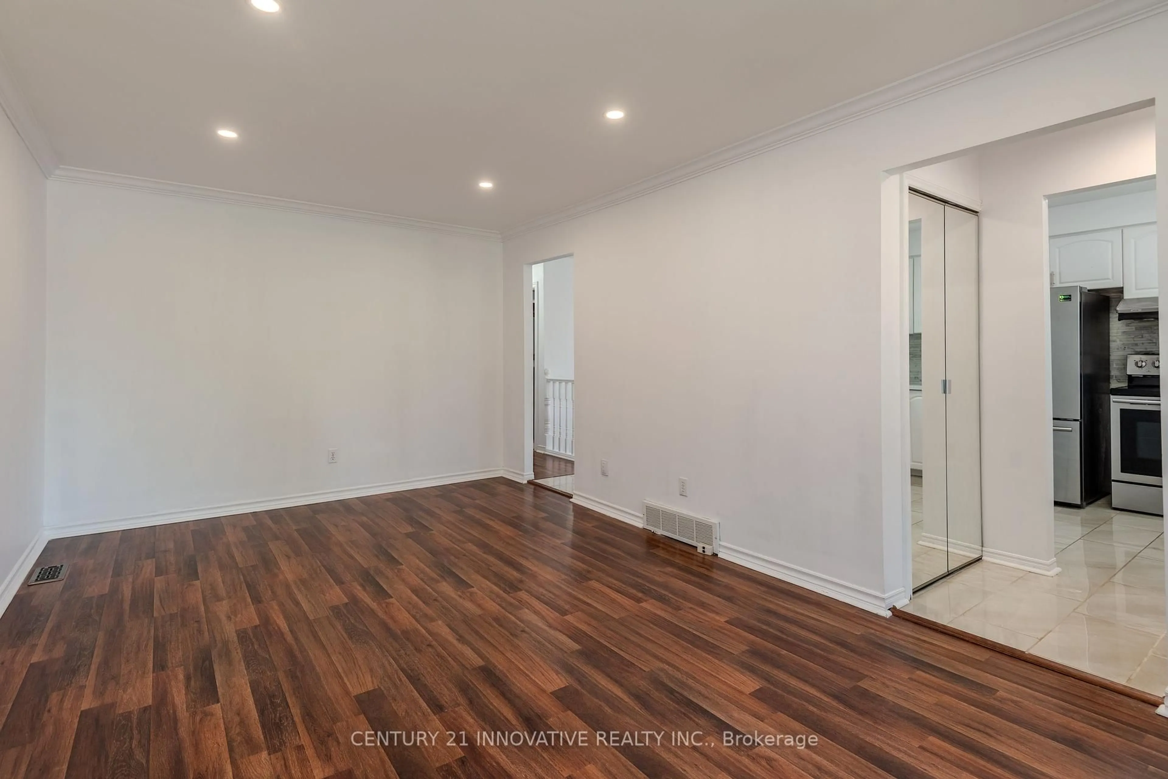 A pic of a room for 63 Ardsley Rd, London North Ontario N6G 3J4