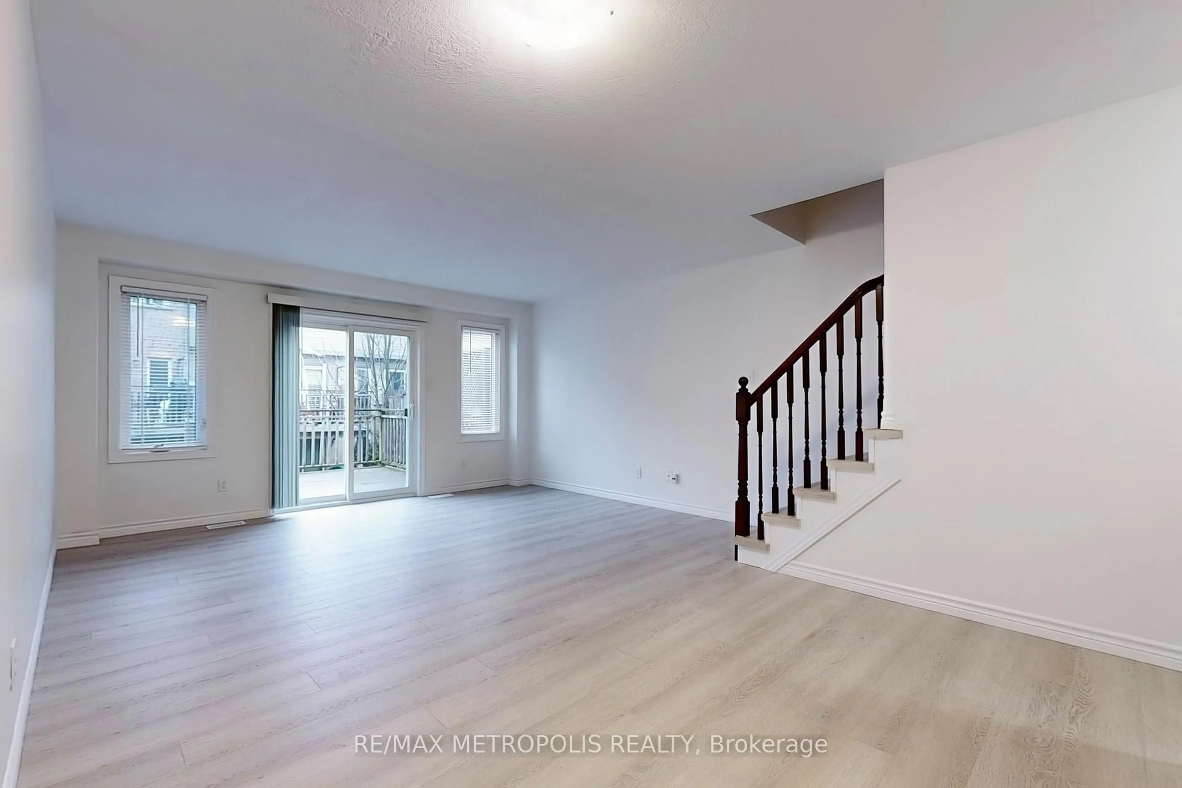 A pic of a room for 10 FOXGLOVE Cres #22, Kitchener Ontario N2E 0E1
