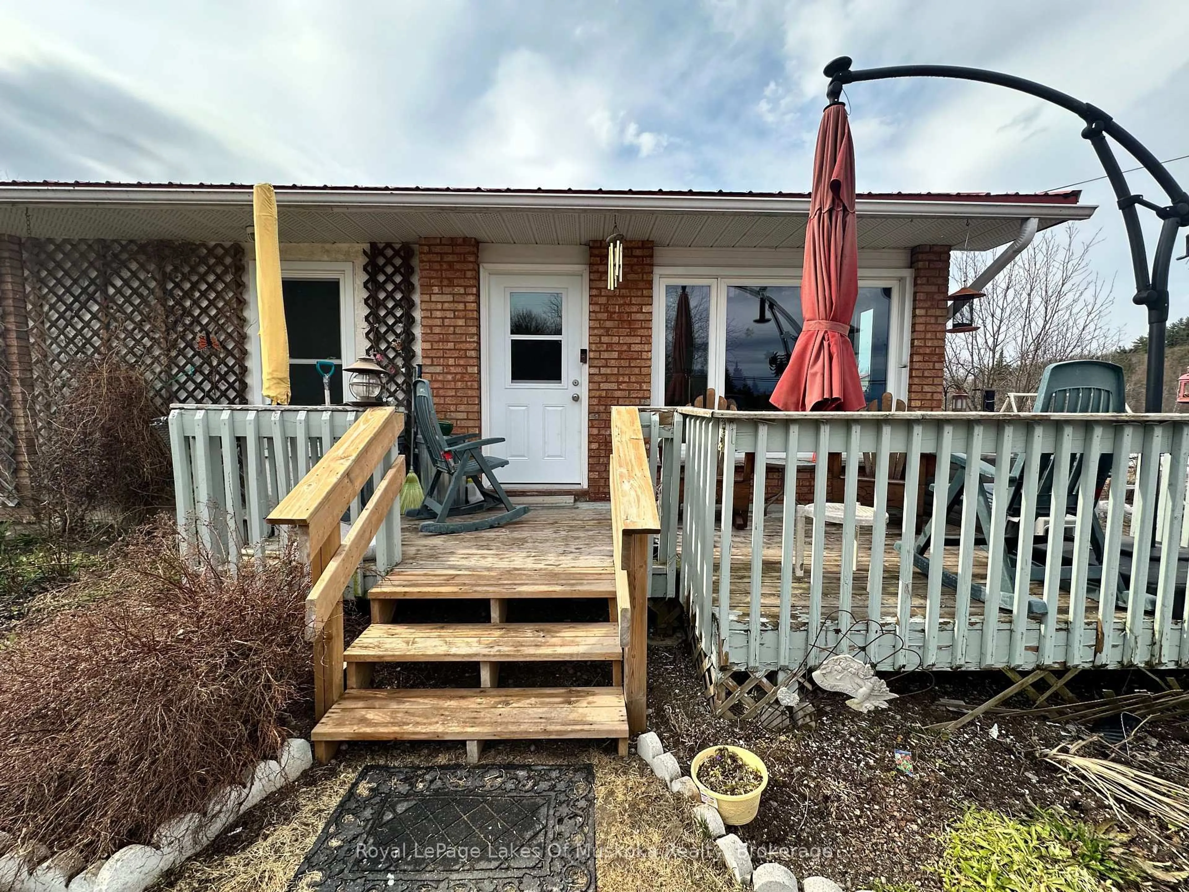 Unknown for 250 Stephenson 12 Rd, Huntsville Ontario P0B 1M0