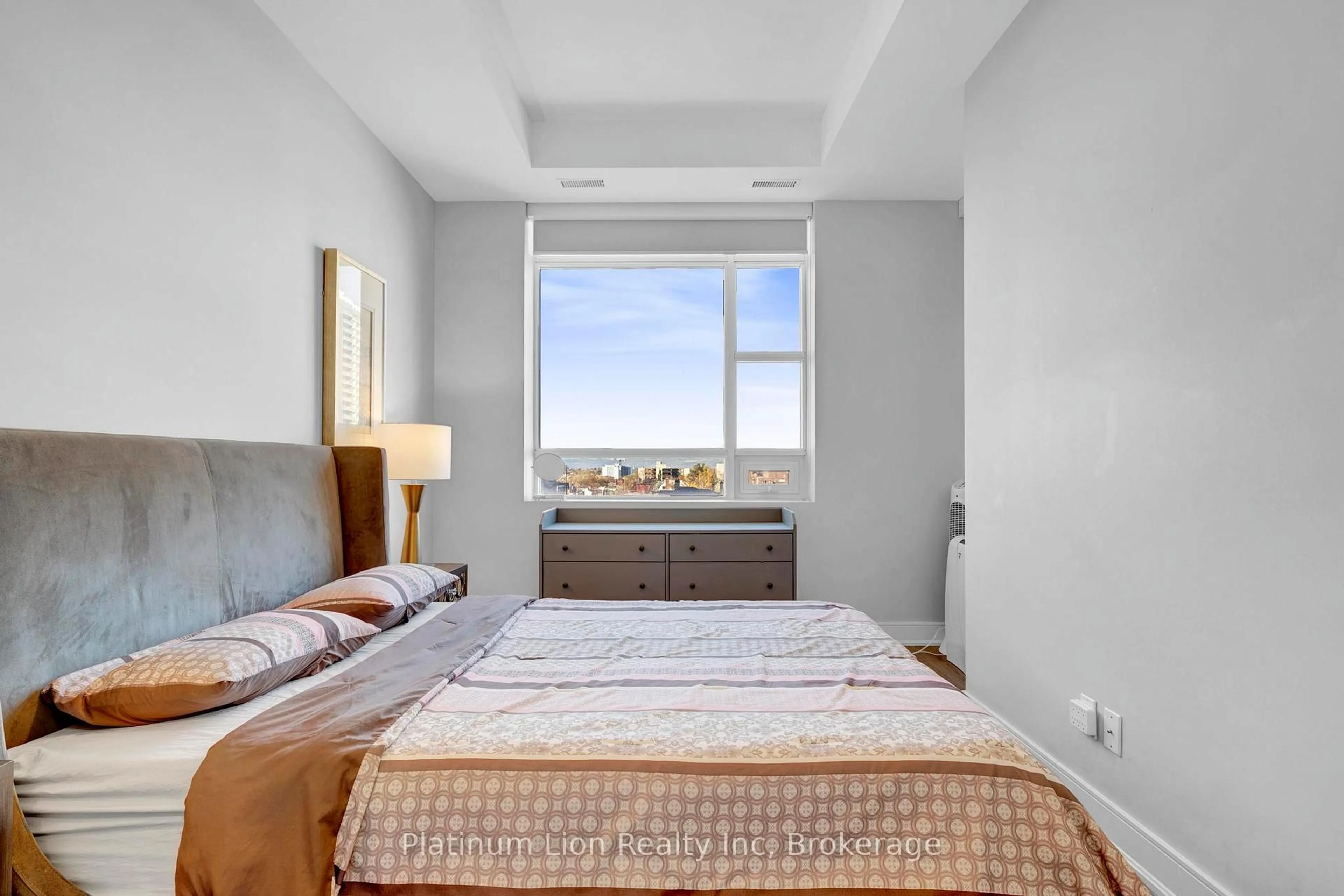 Bedroom with bed, unknown for 150 Main St #704, Hamilton Ontario L8P 1H8