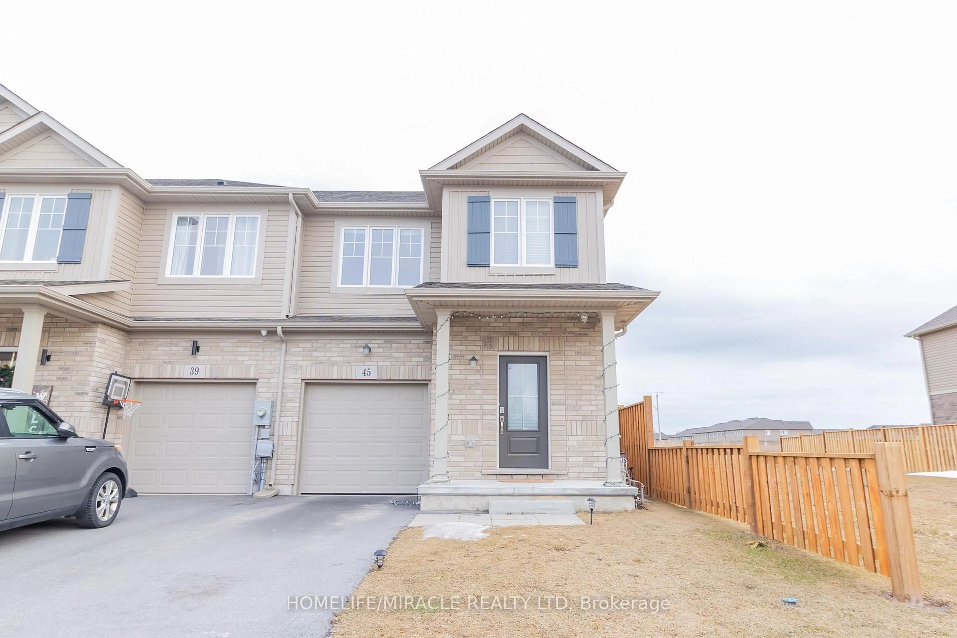 Unknown for 45 Sycamore St, Welland Ontario L3C 0H8