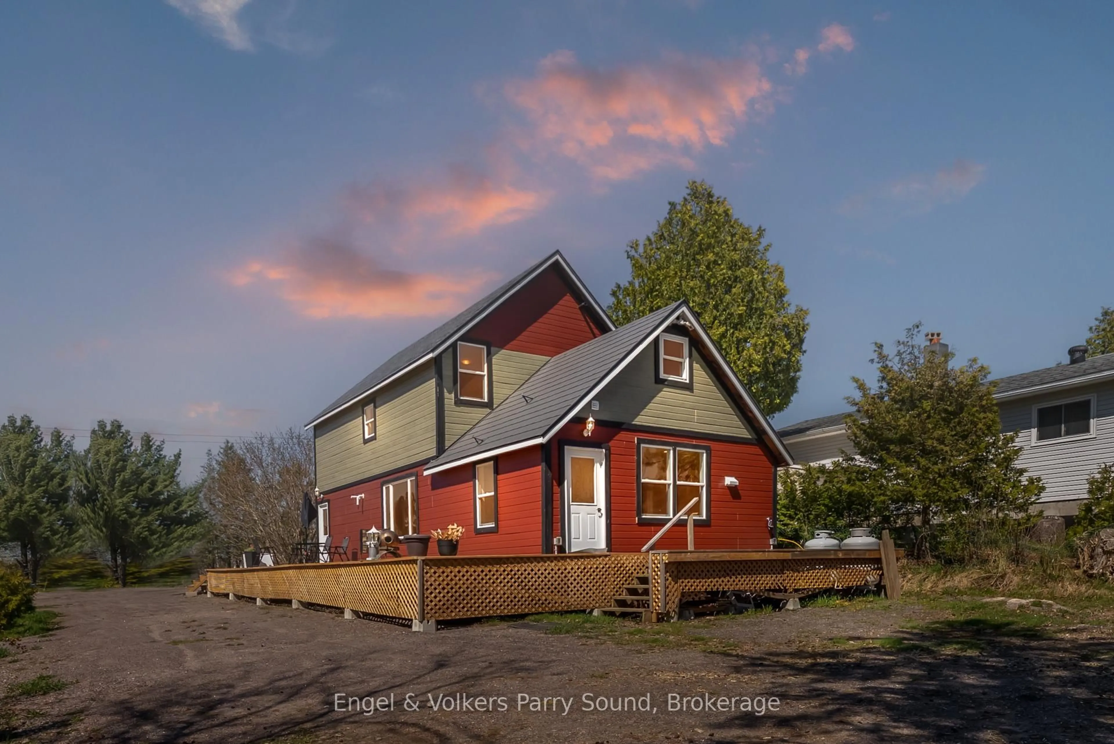 A pic from outside/outdoor area/front of a property/back of a property/a pic from drone, street for 1 Holland Ave, Parry Sound Remote Area Ontario P0G 1B0