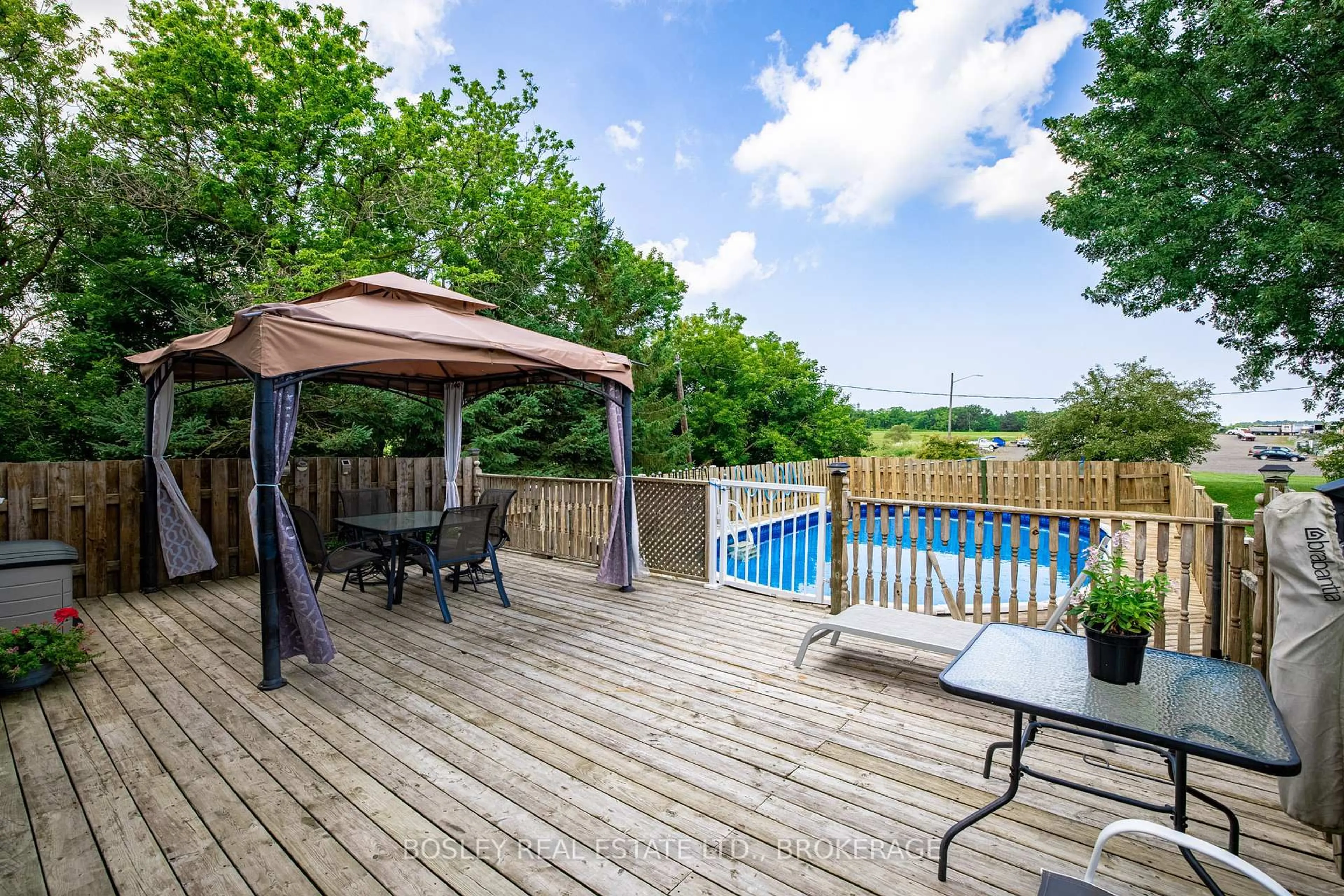Patio, water/lake/river/ocean view for 1609 Eighth Ave, St. Catharines Ontario L2R 6P7