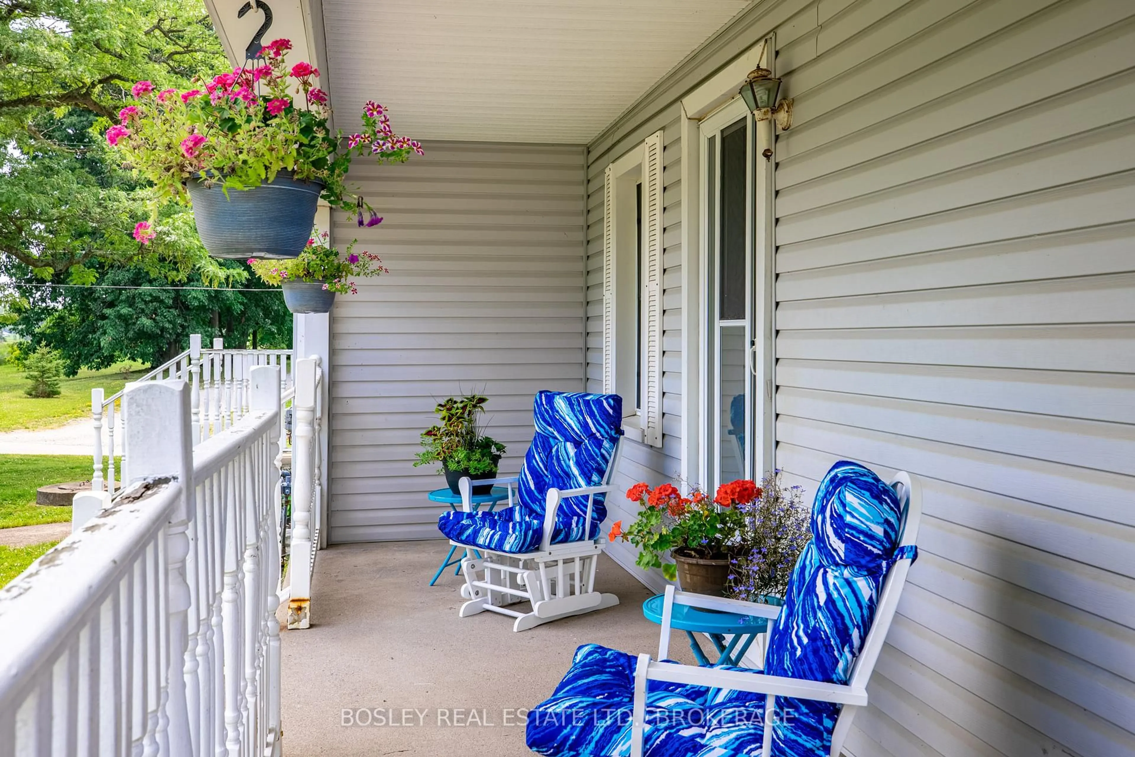Patio, unknown for 1609 Eighth Ave, St. Catharines Ontario L2R 6P7