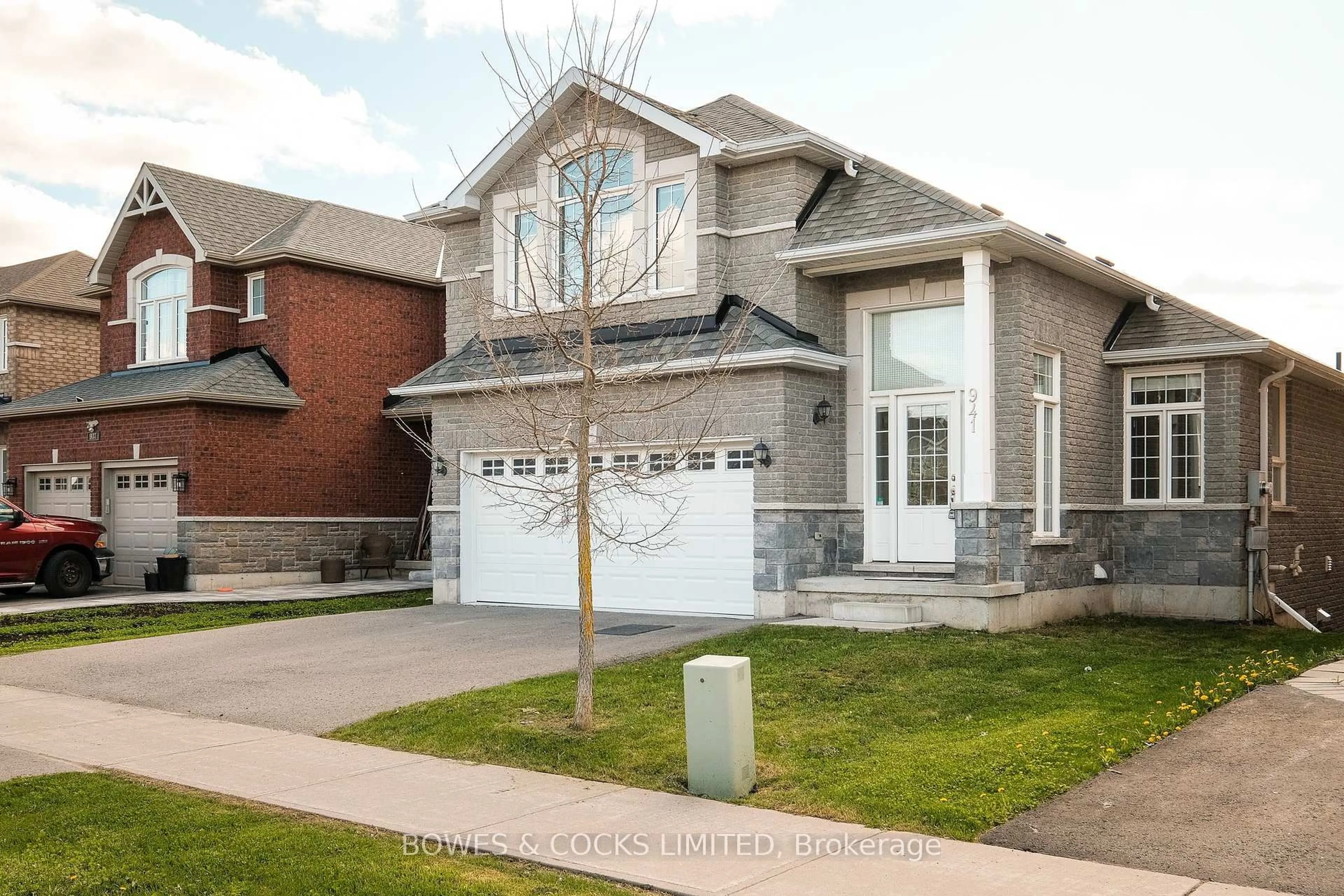 Home with brick exterior material, street for 941 Avery Ave, Peterborough Ontario K9J 0G9