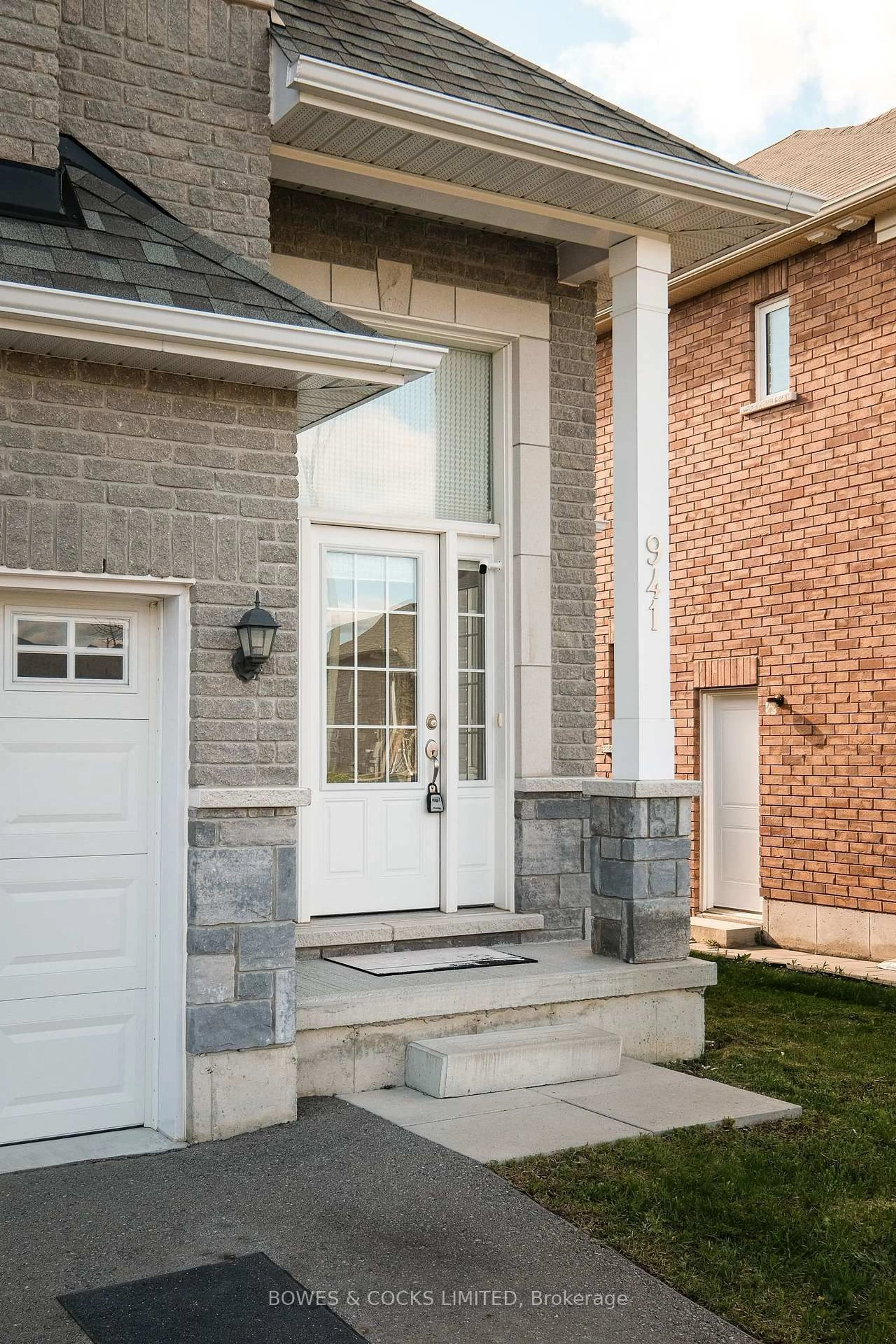 Home with brick exterior material, street for 941 Avery Ave, Peterborough Ontario K9J 0G9