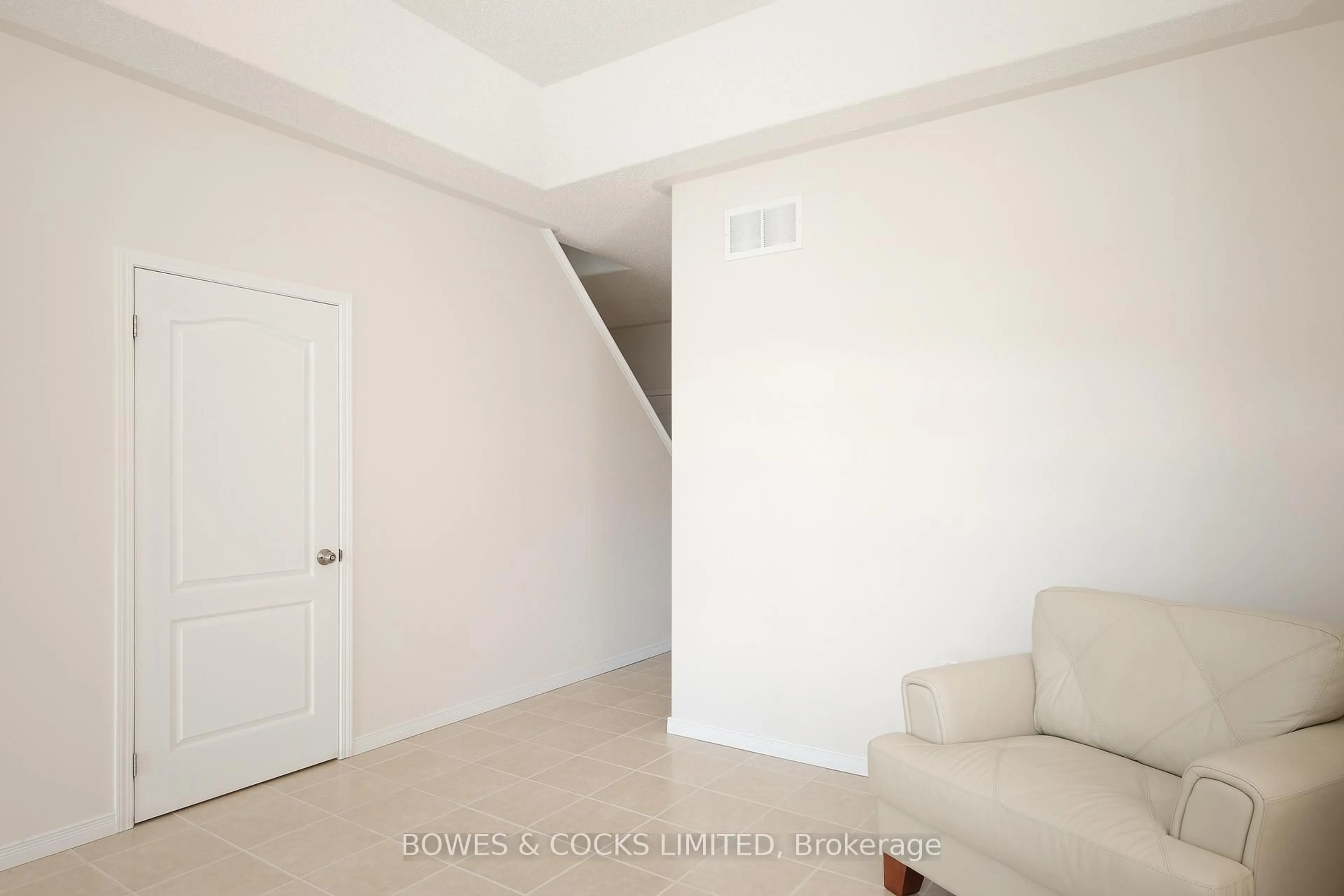 A pic of a room for 941 Avery Ave, Peterborough Ontario K9J 0G9