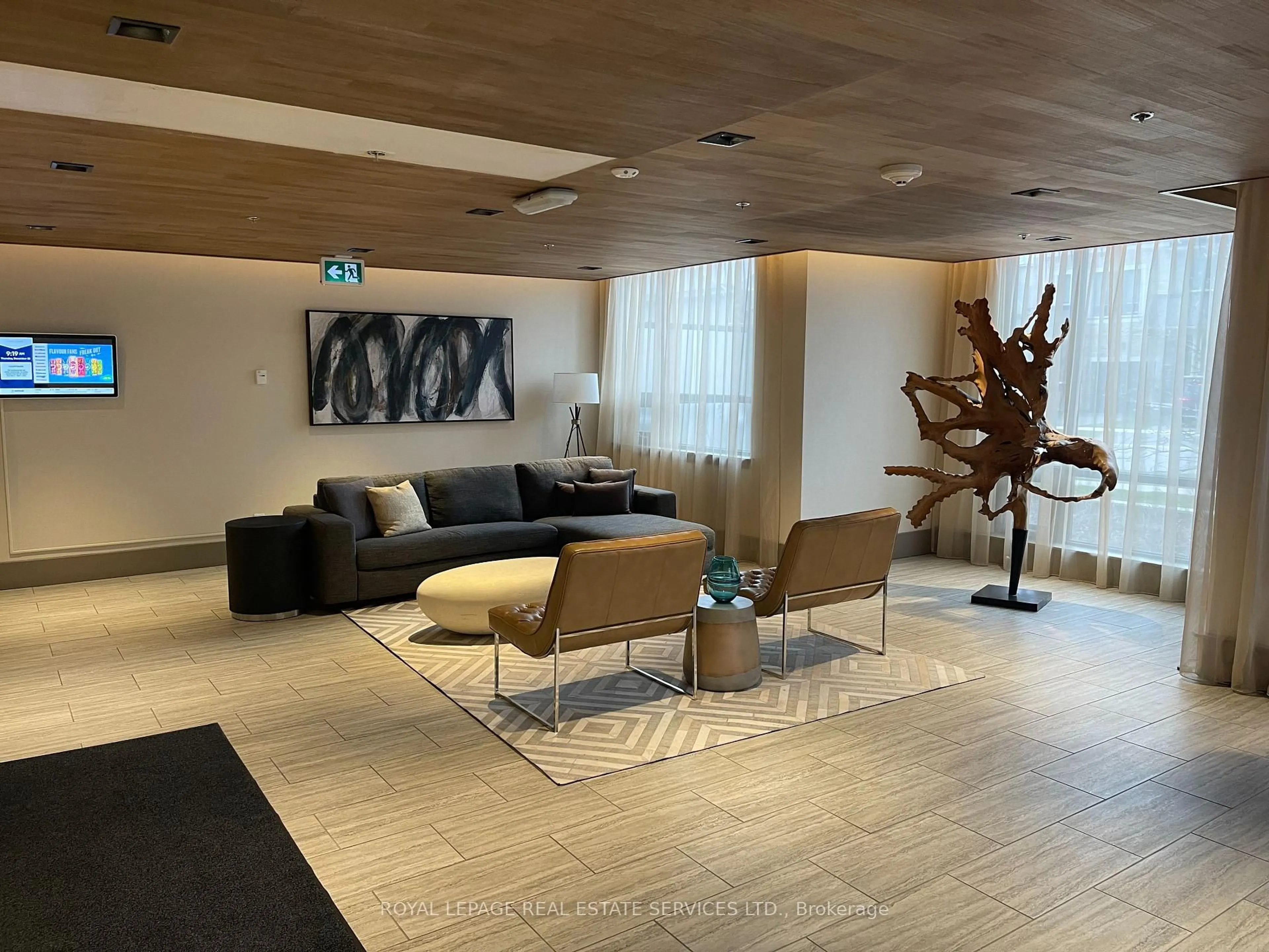 Lobby for 10 Esplanade Lane #516, Grimsby Ontario L3M 0H1