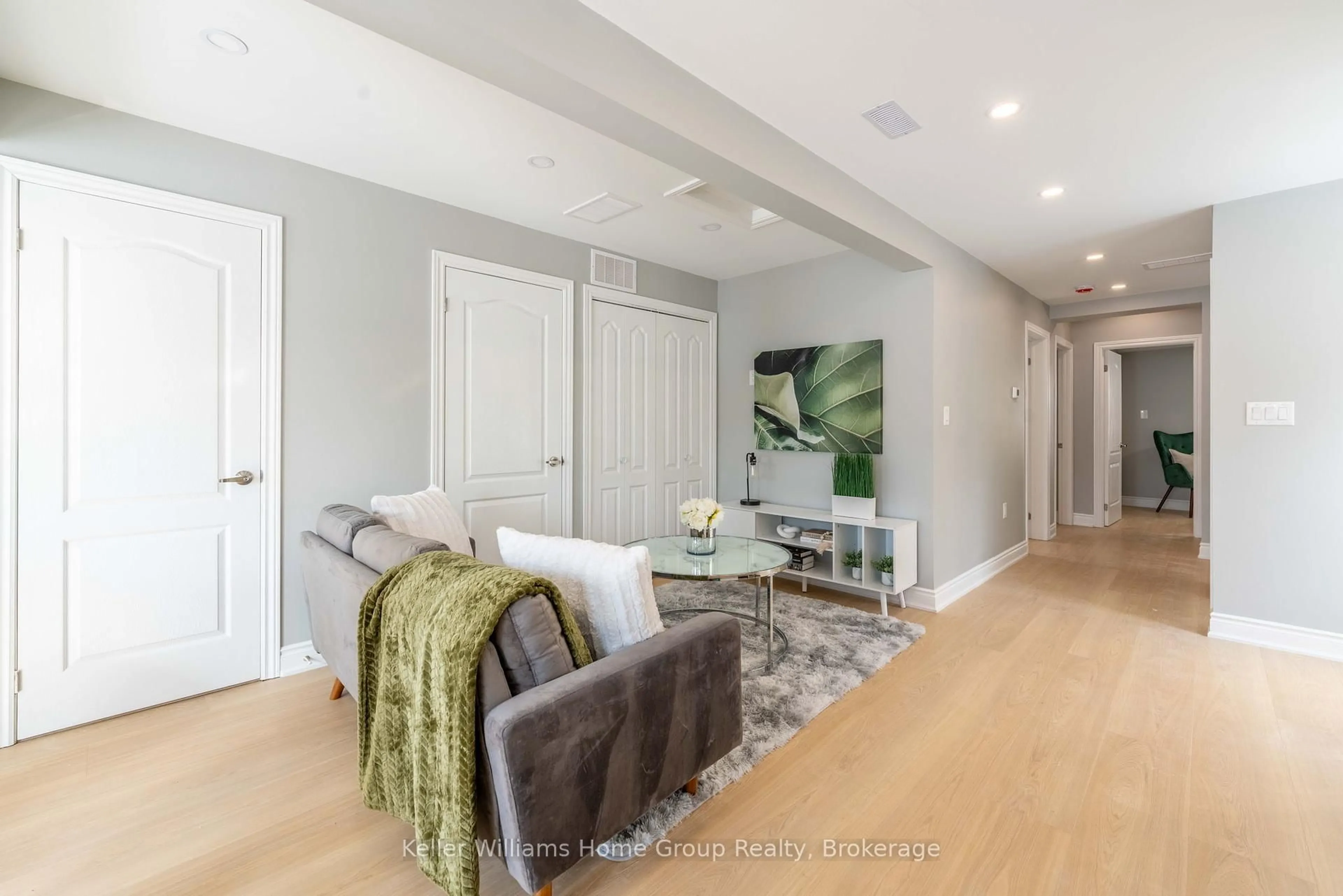 Unknown for 201 Fennell Ave, Hamilton Ontario L9A 1S5