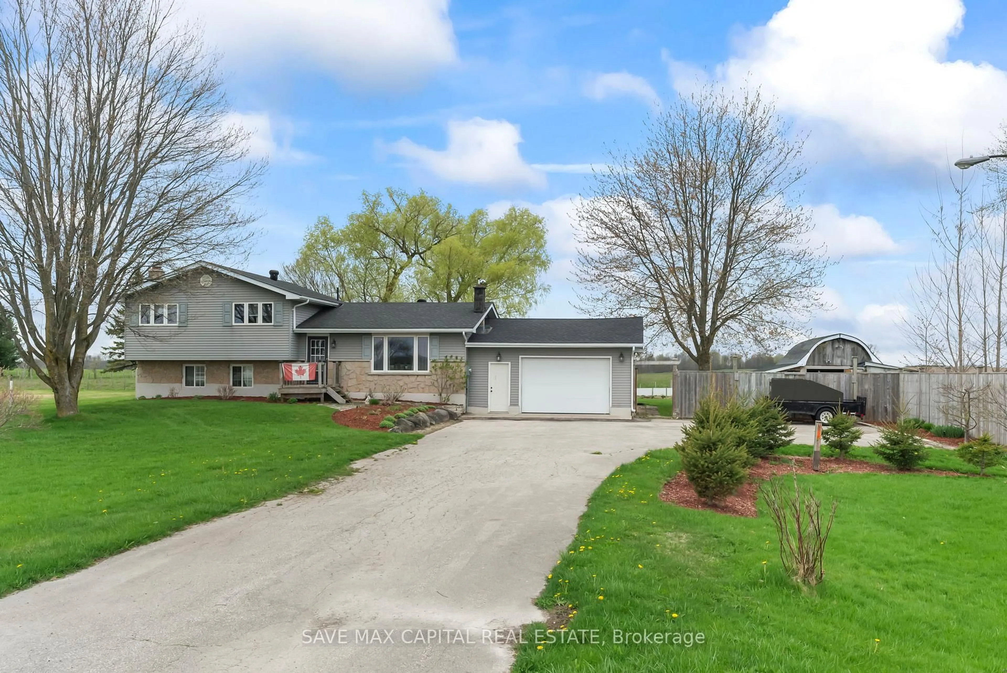 Home with vinyl exterior material, street for 3595 BRUCE ROAD 3 N/A, Arran-Elderslie Ontario N0G 2N0