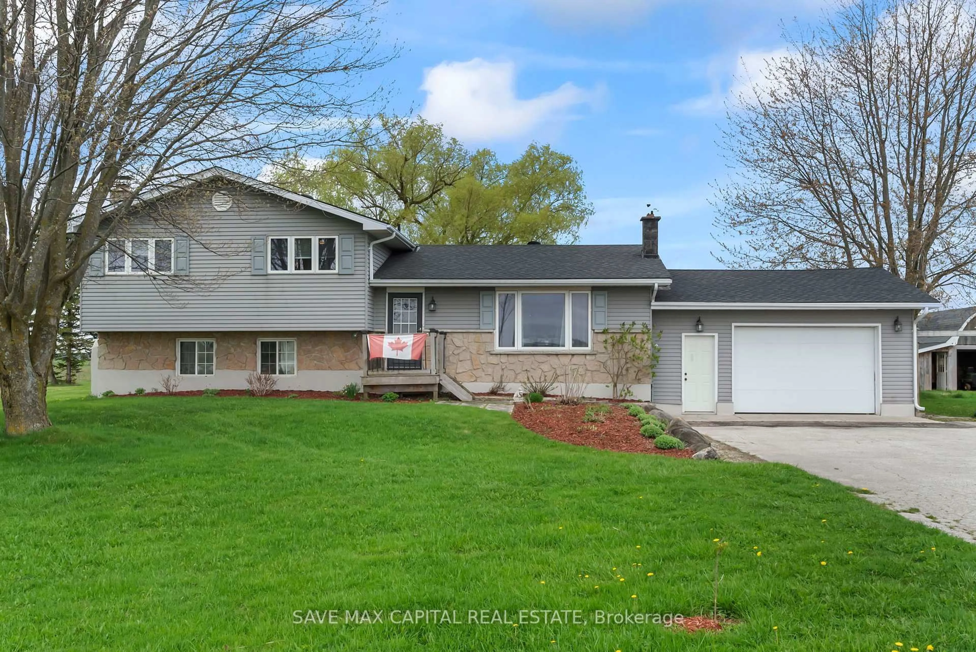 Home with vinyl exterior material, street for 3595 BRUCE ROAD 3 N/A, Arran-Elderslie Ontario N0G 2N0