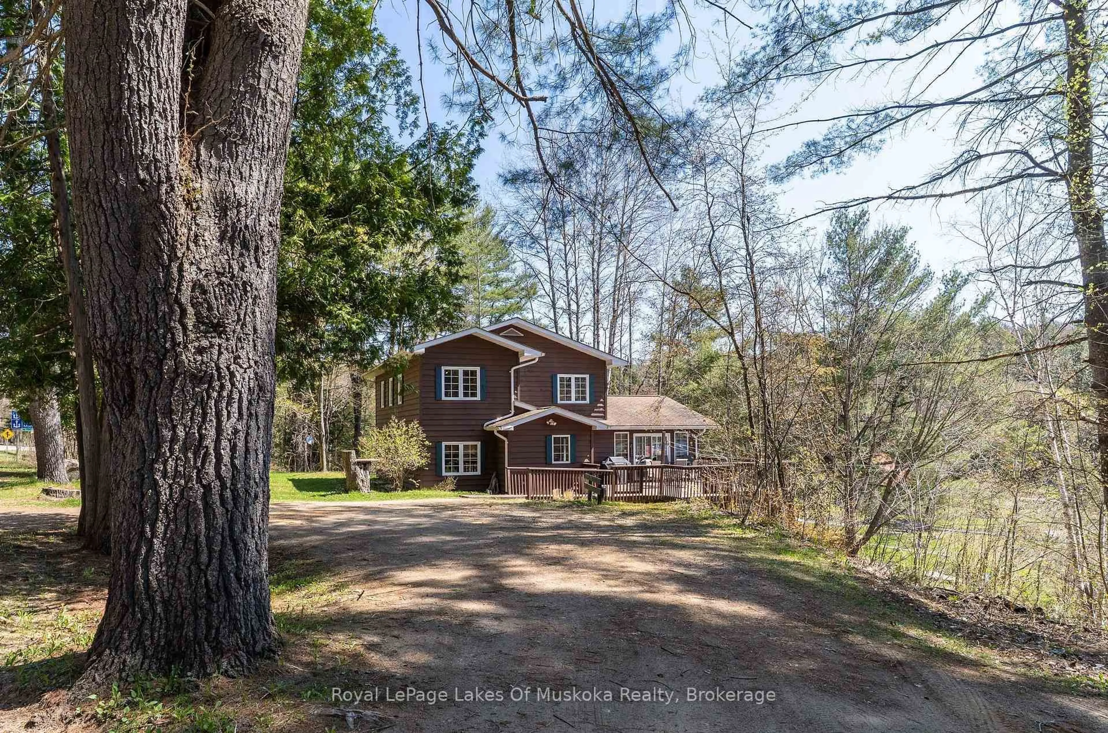 A pic from outside/outdoor area/front of a property/back of a property/a pic from drone, unknown for 1128 Kawagama Lake Rd, Algonquin Highlands Ontario P0A 1E0