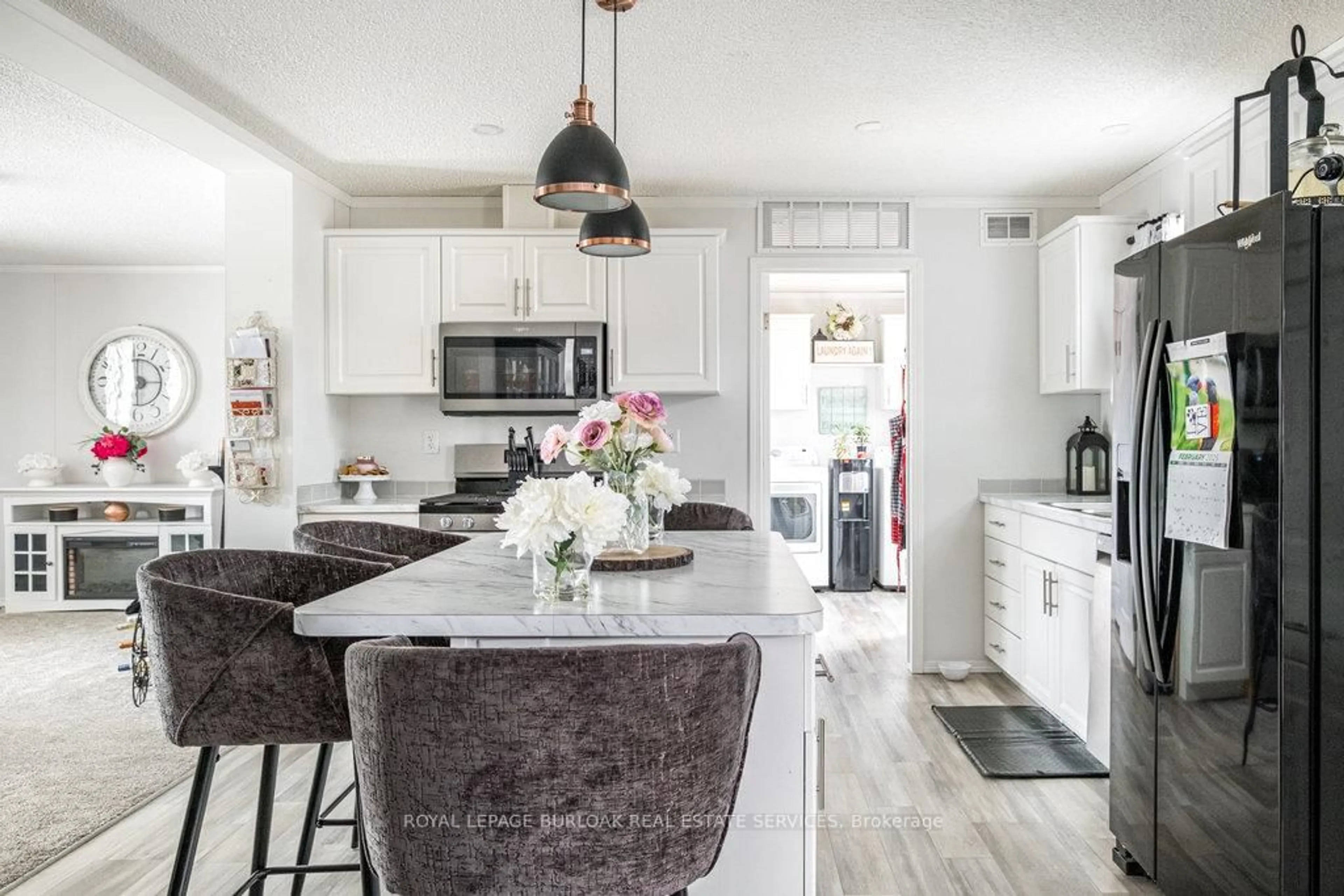 Open concept kitchen, unknown for 29 Hickory Hllw, Haldimand Ontario N0A 1L0
