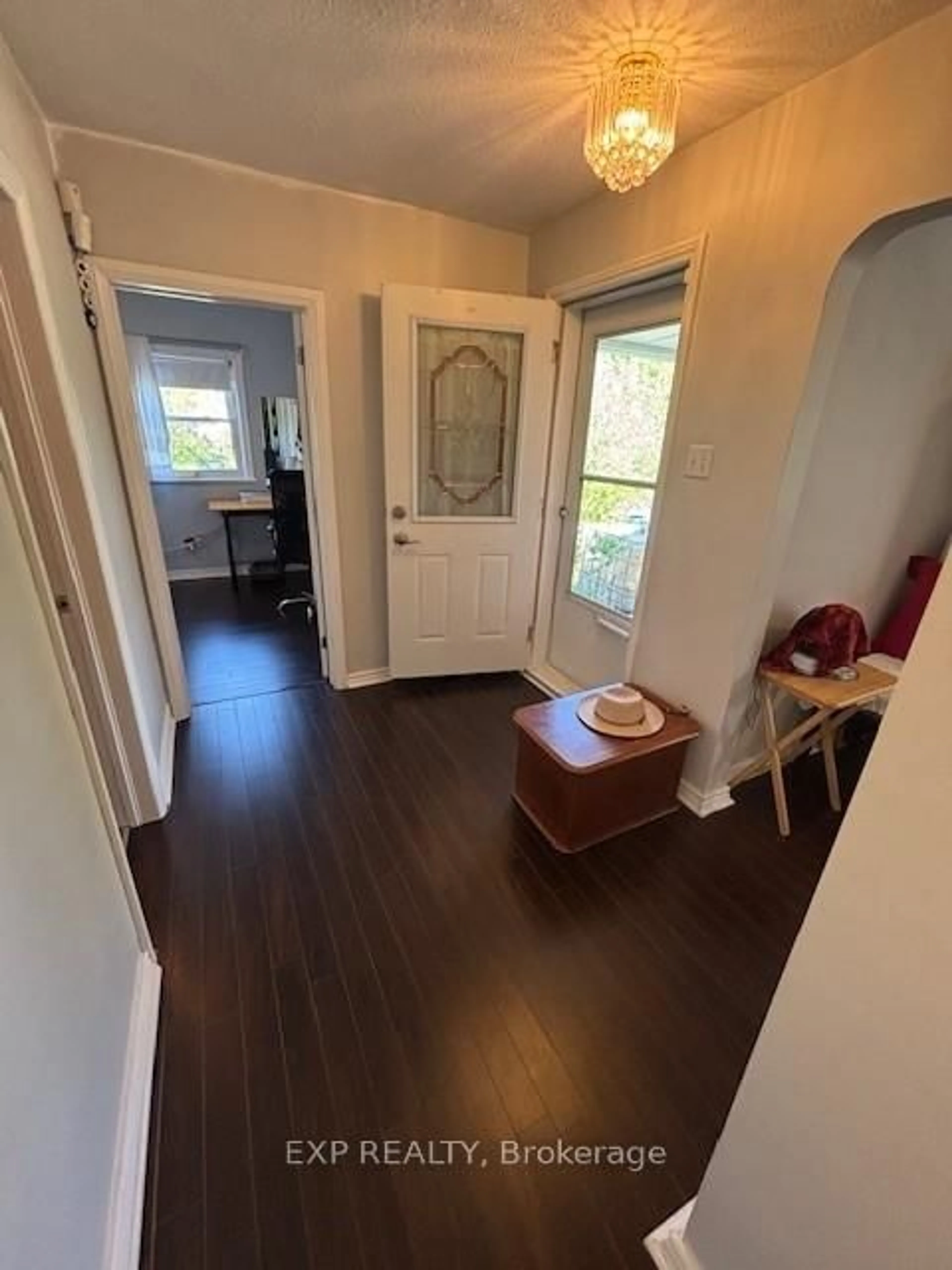 Unknown for 756 Cheapside St, London East Ontario N5Y 3Y7