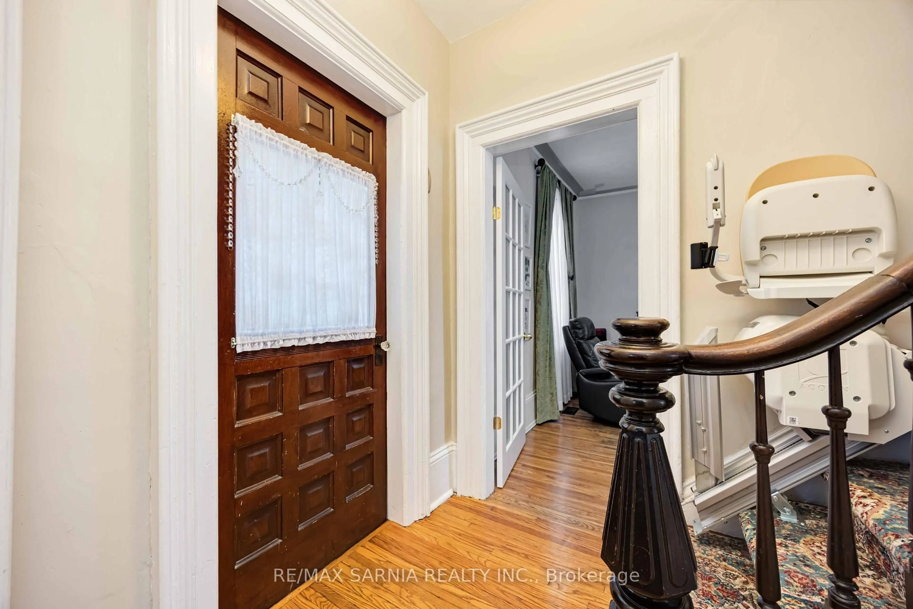 Indoor entryway for 35 Main St, Lambton Shores Ontario N0N 1J0