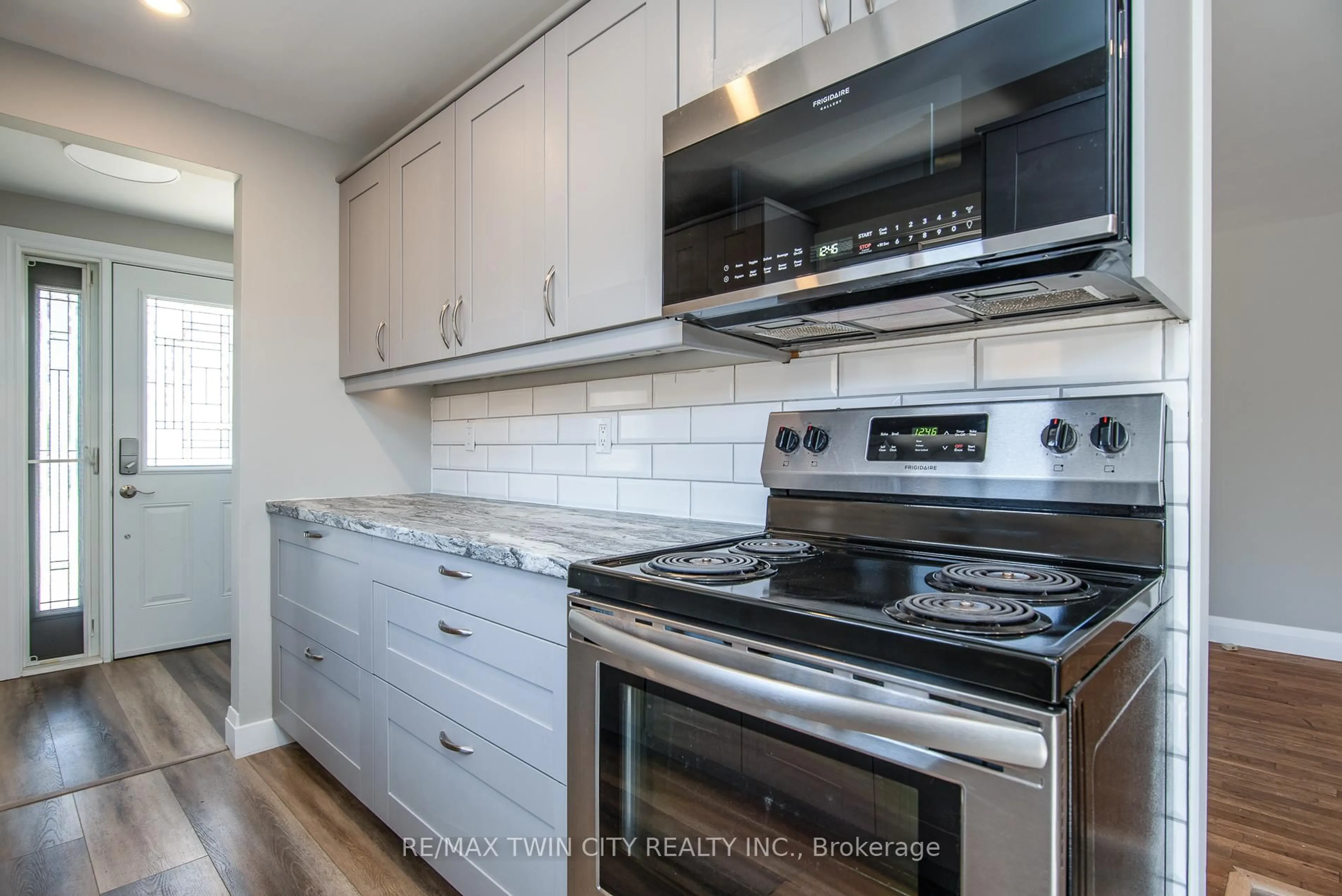 Standard kitchen, unknown for 304 Dinison Pl, Kitchener Ontario N2E 3A6