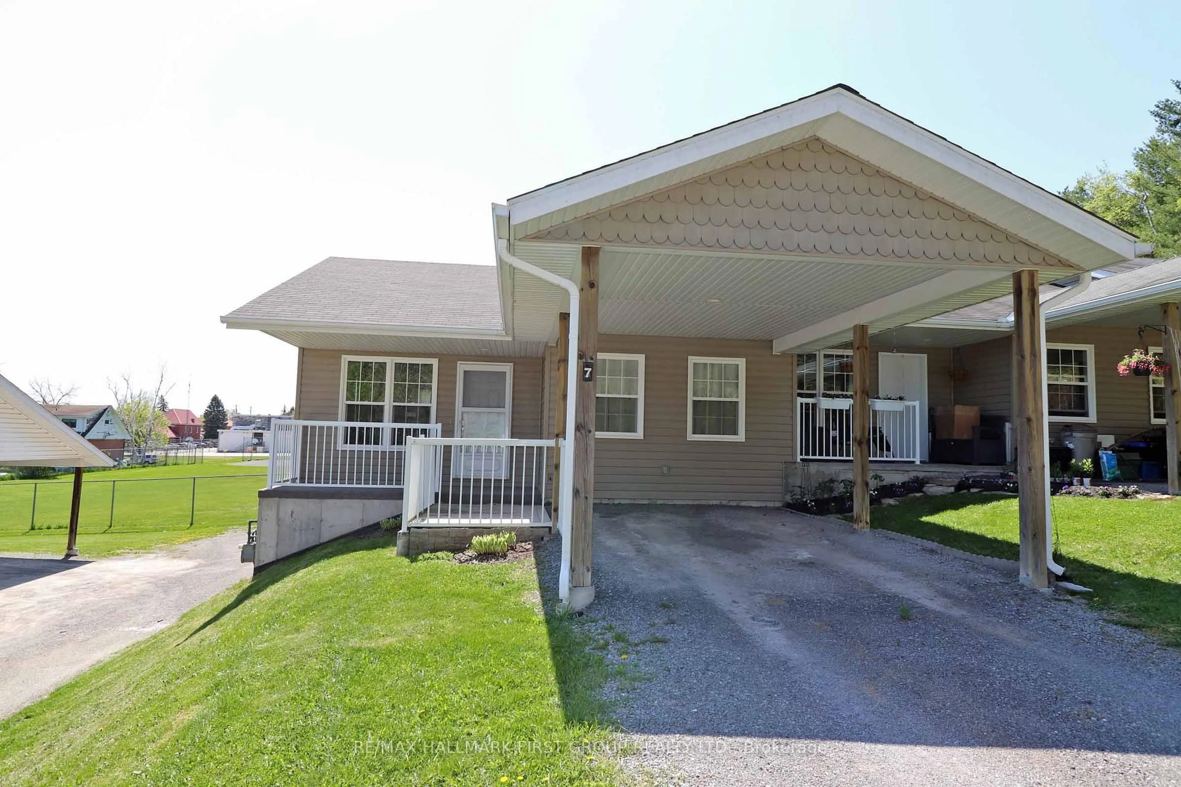 Unknown for 494 Metcalf St #7, Tweed Ontario K0K 3J0