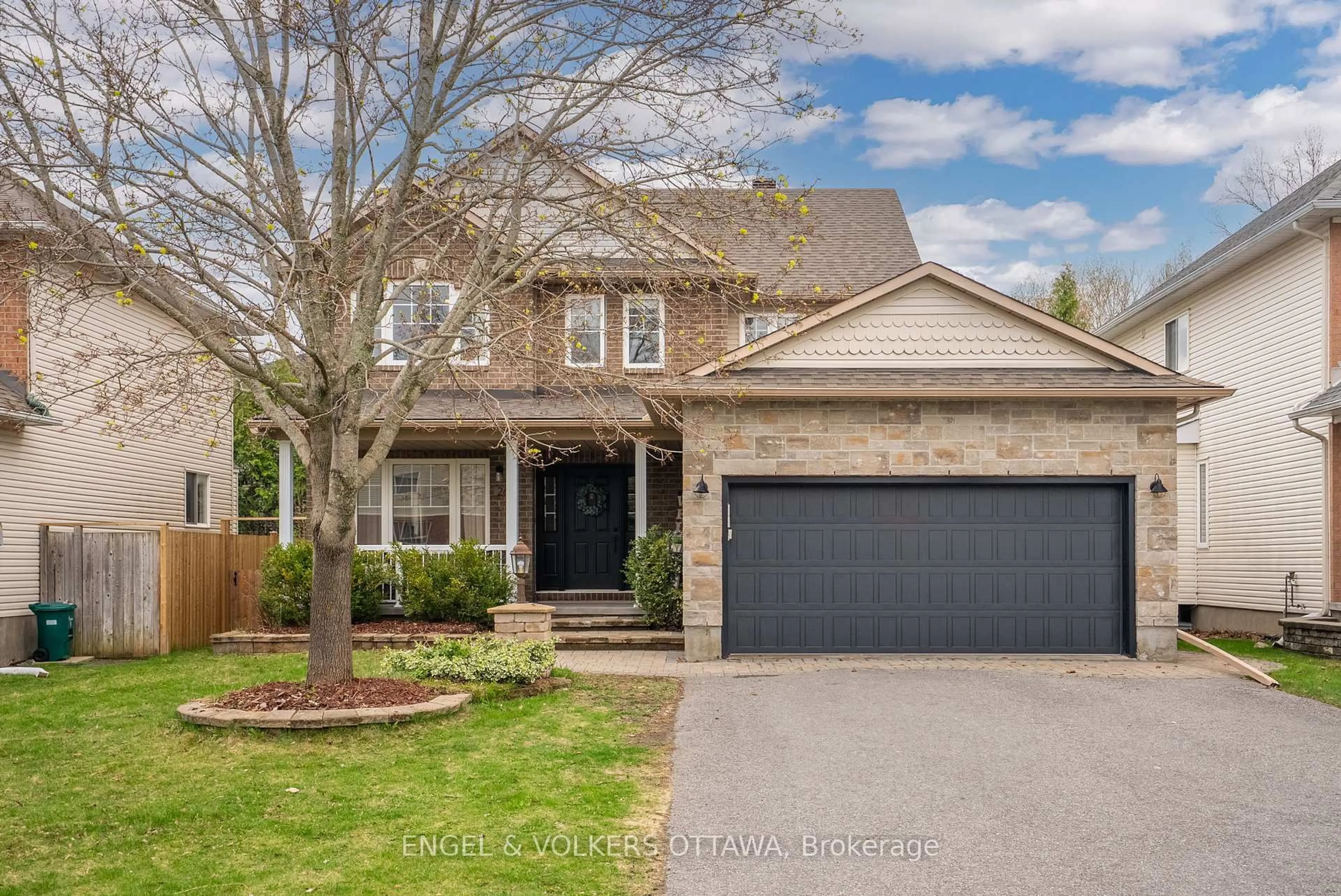 Home with brick exterior material, street for 26 Thresher Ave, Stittsville Ontario K2S 1X8