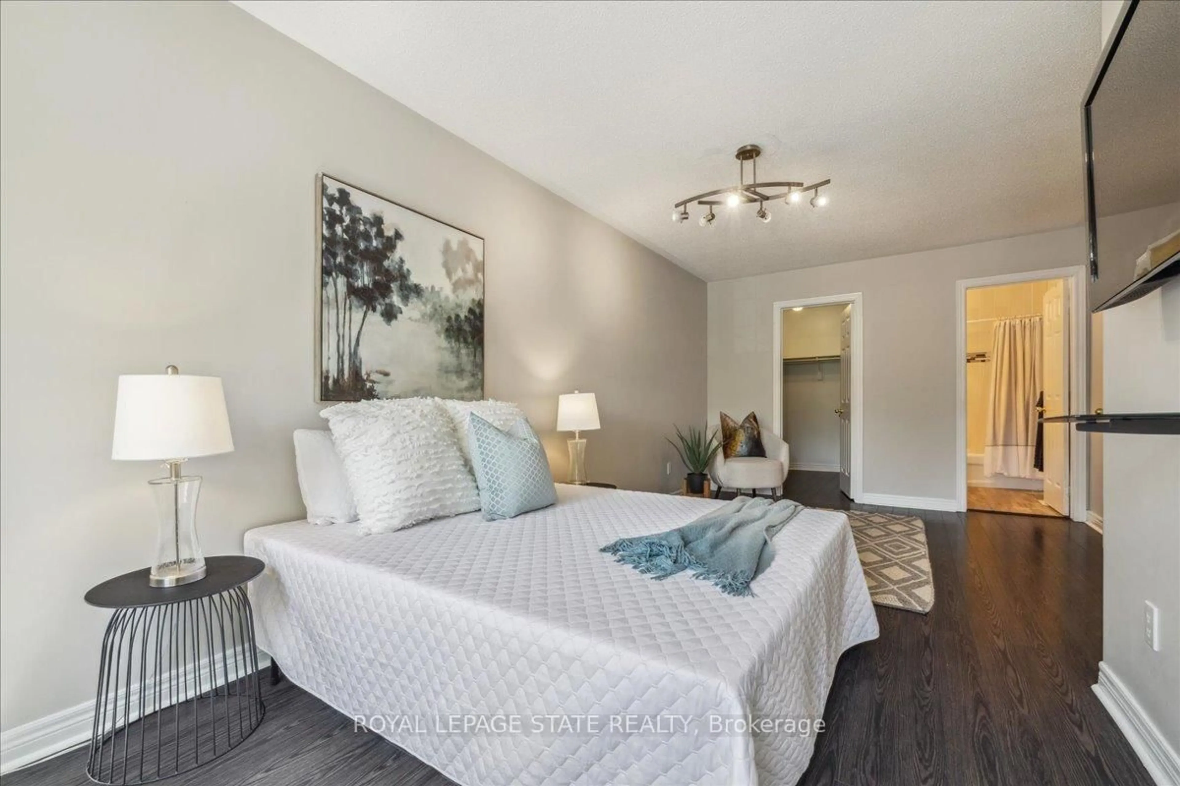 Bedroom with bed, unknown for 100 Beddoe Dr #16, Hamilton Ontario L8P 4Z2
