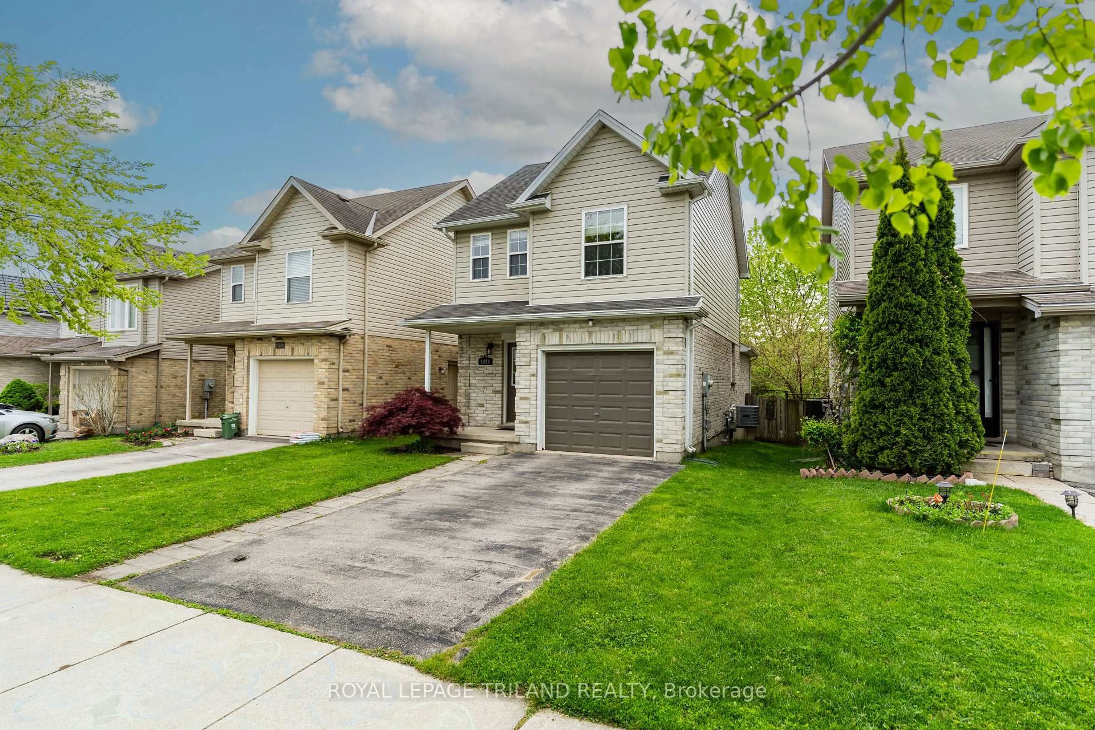 Unknown for 1824 Bloom Cres, London North Ontario N5X 4N3