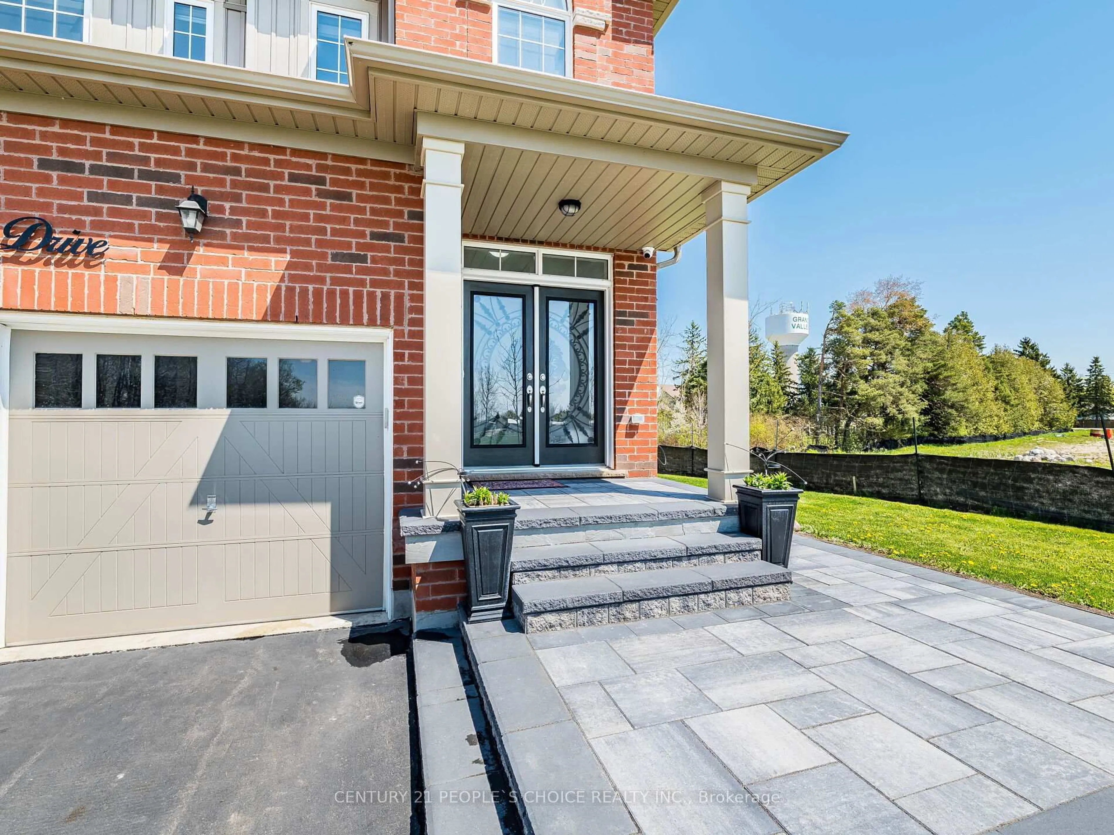 Home with brick exterior material, street for 31 Rainey Dr, East Luther Grand Valley Ontario L9W 7R5