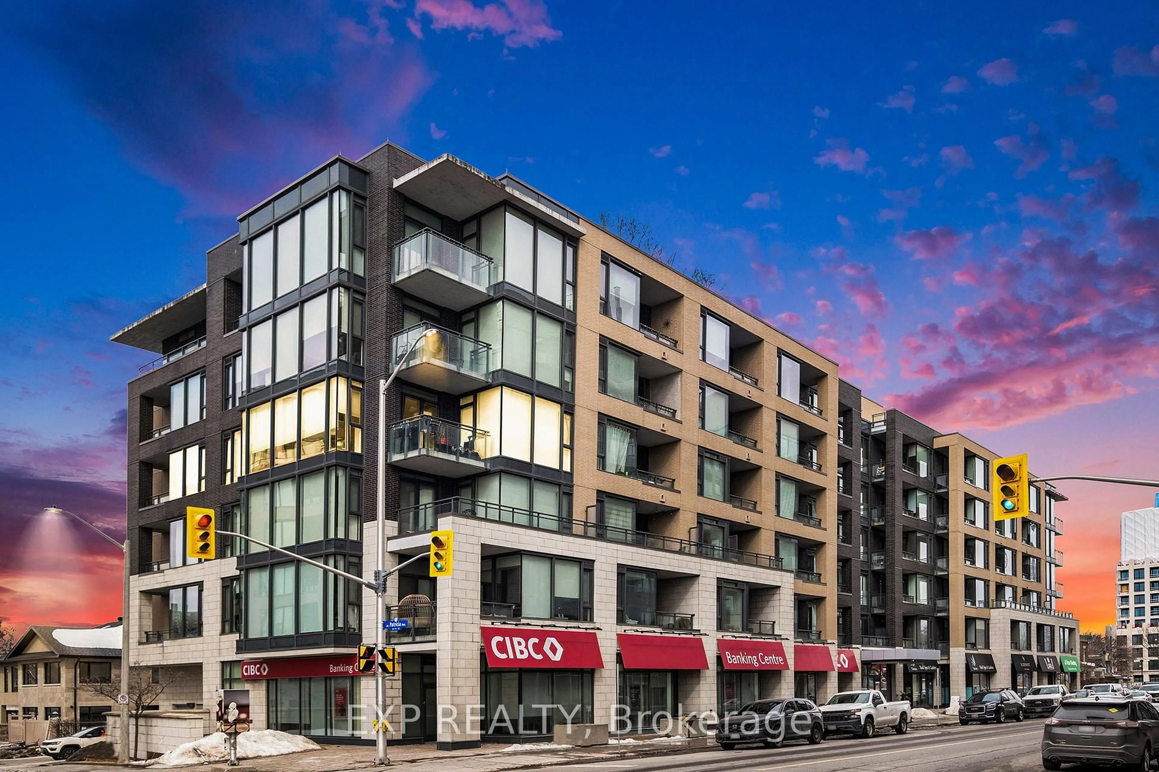 Patio, building for 101 Richmond Rd #406, Ottawa Ontario K1Z 0A6