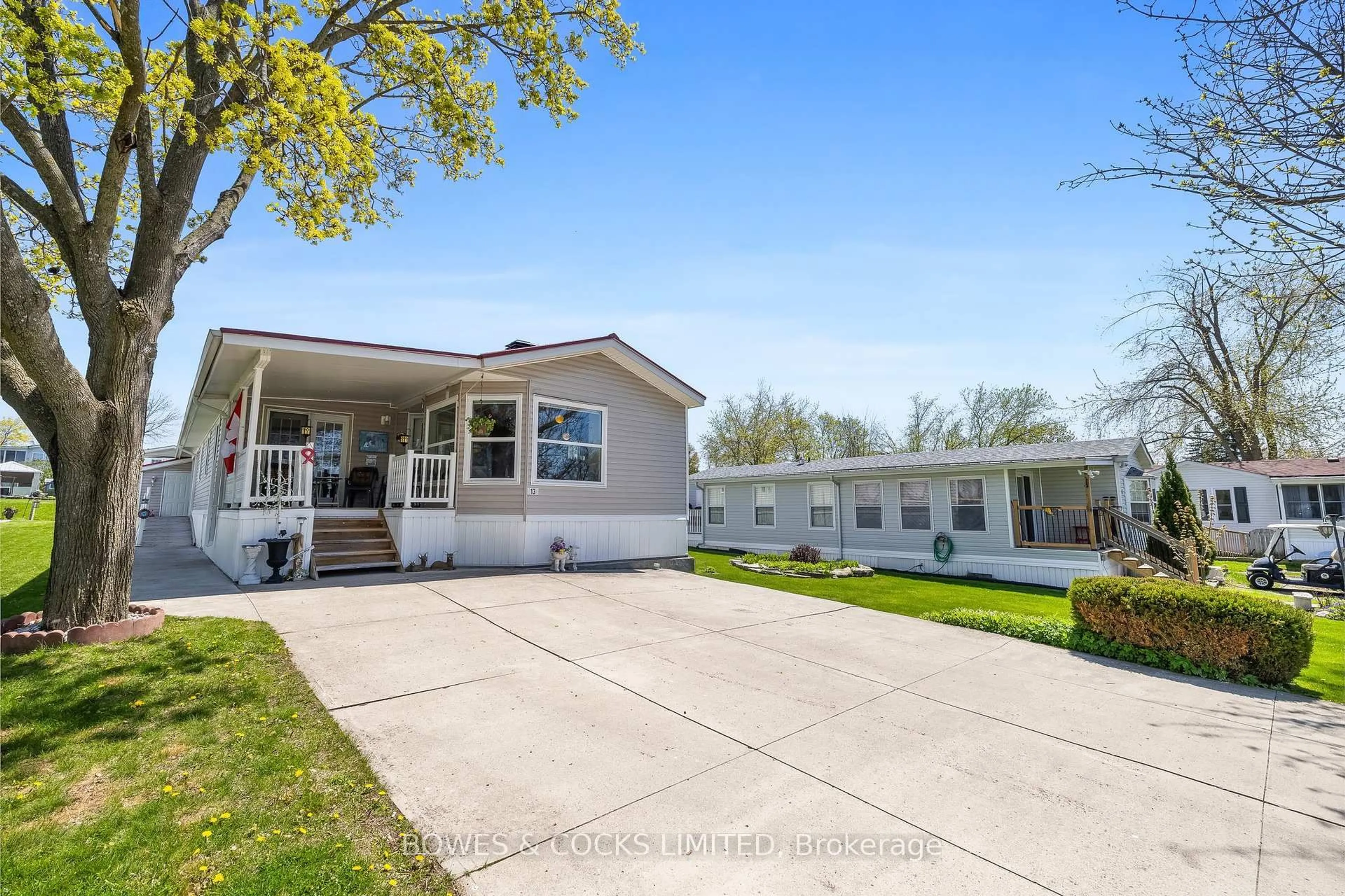 Home with vinyl exterior material, water/lake/river/ocean view for 13 McGregor Dr, Otonabee-South Monaghan Ontario K0L 2G0