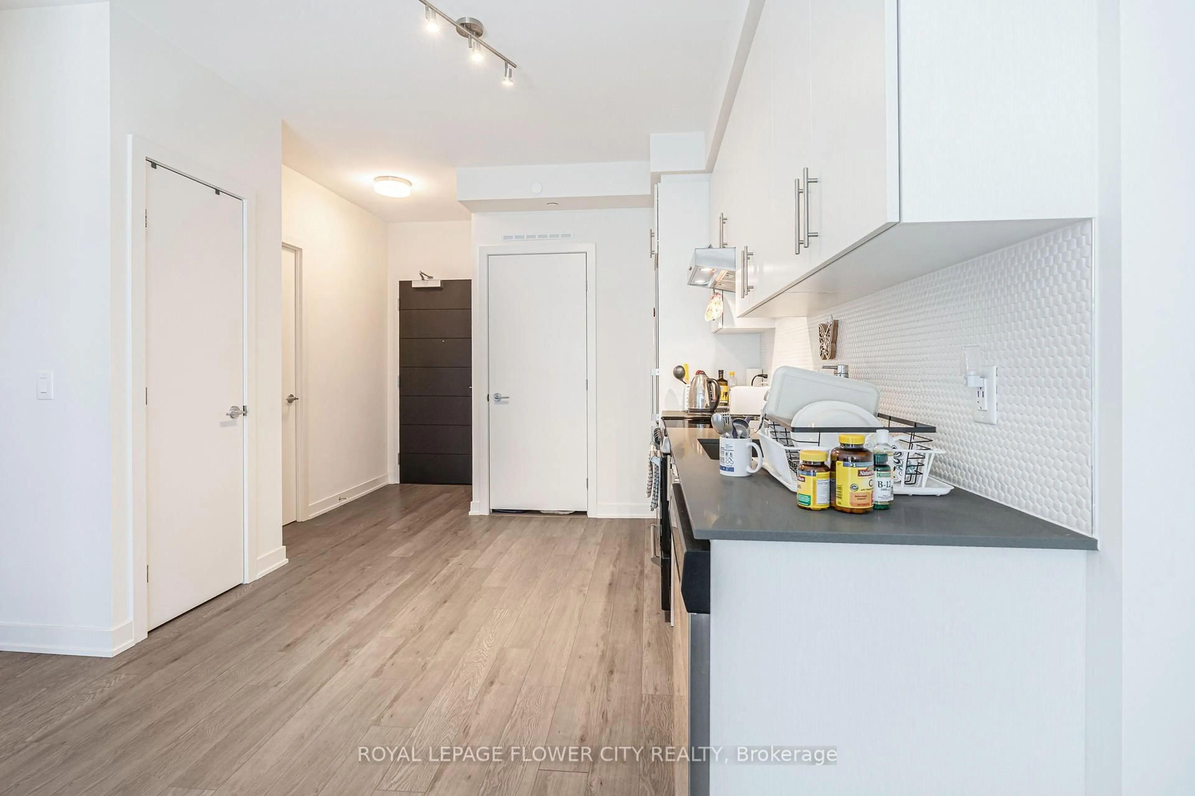Unknown for 212 King William St #907, Hamilton Ontario L8R 0A7