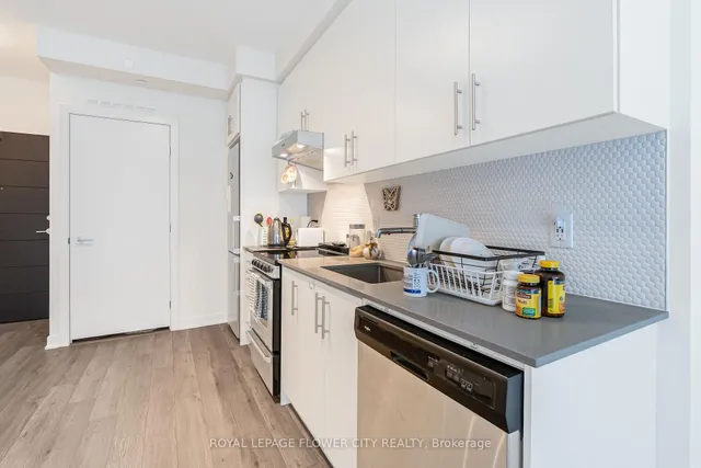 Additional image 42 of 212 King William St Unit 907