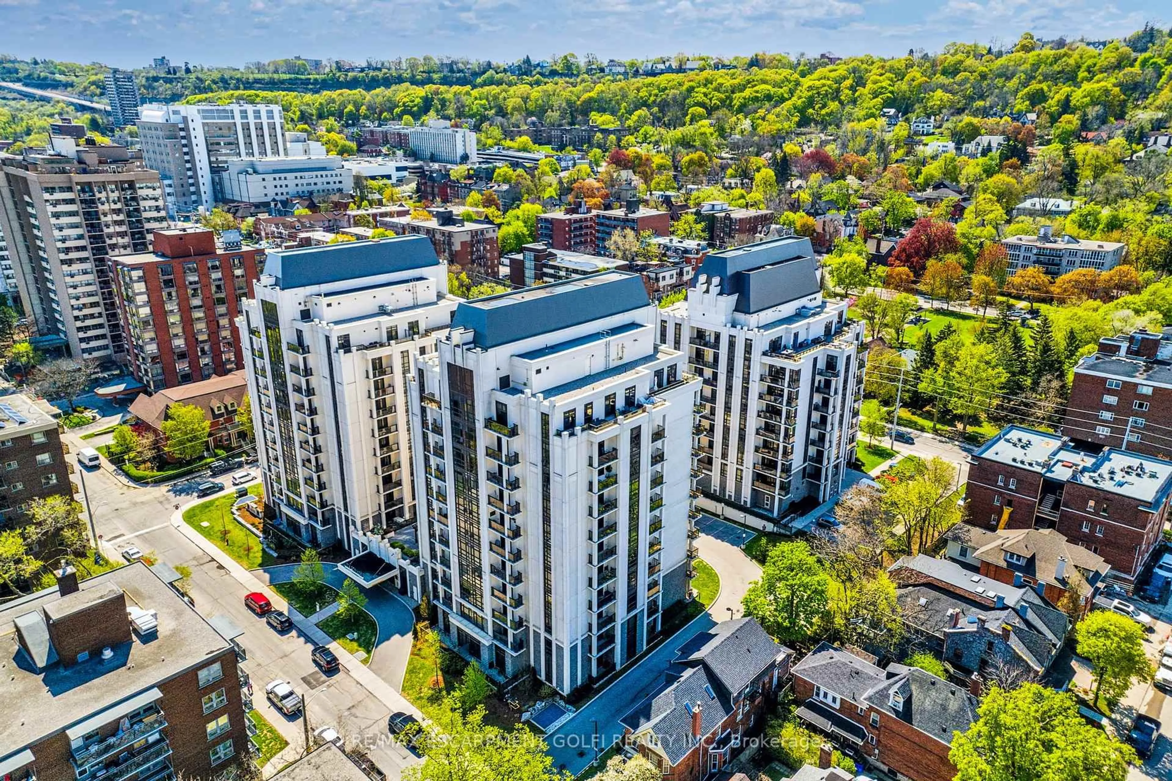 A pic from outside/outdoor area/front of a property/back of a property/a pic from drone, city buildings view from balcony for 85 Robinson St #810, Hamilton Ontario L8P 3G1