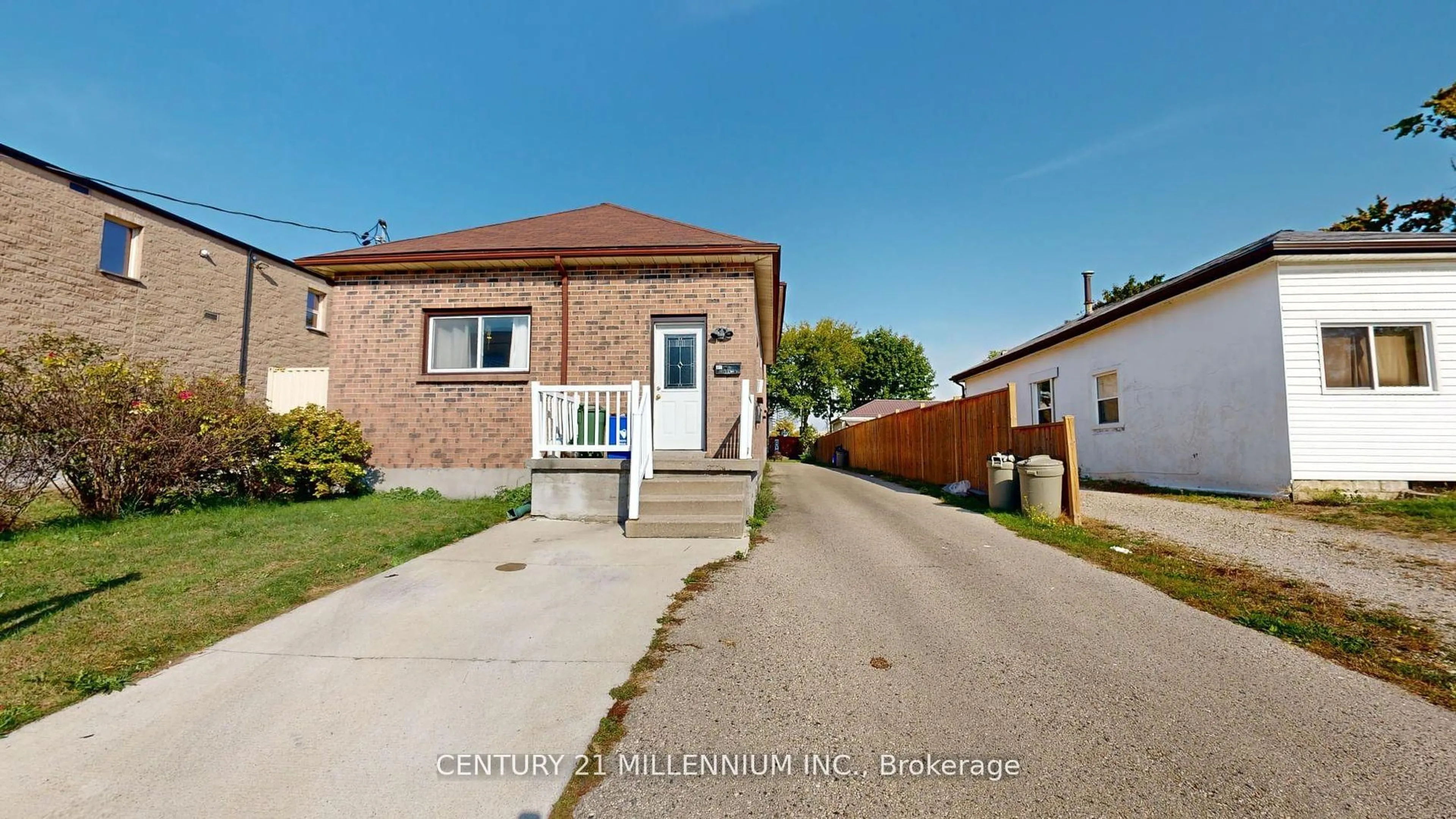 Home with brick exterior material, street for 184 Simcoe St, London East Ontario N6B 1H9