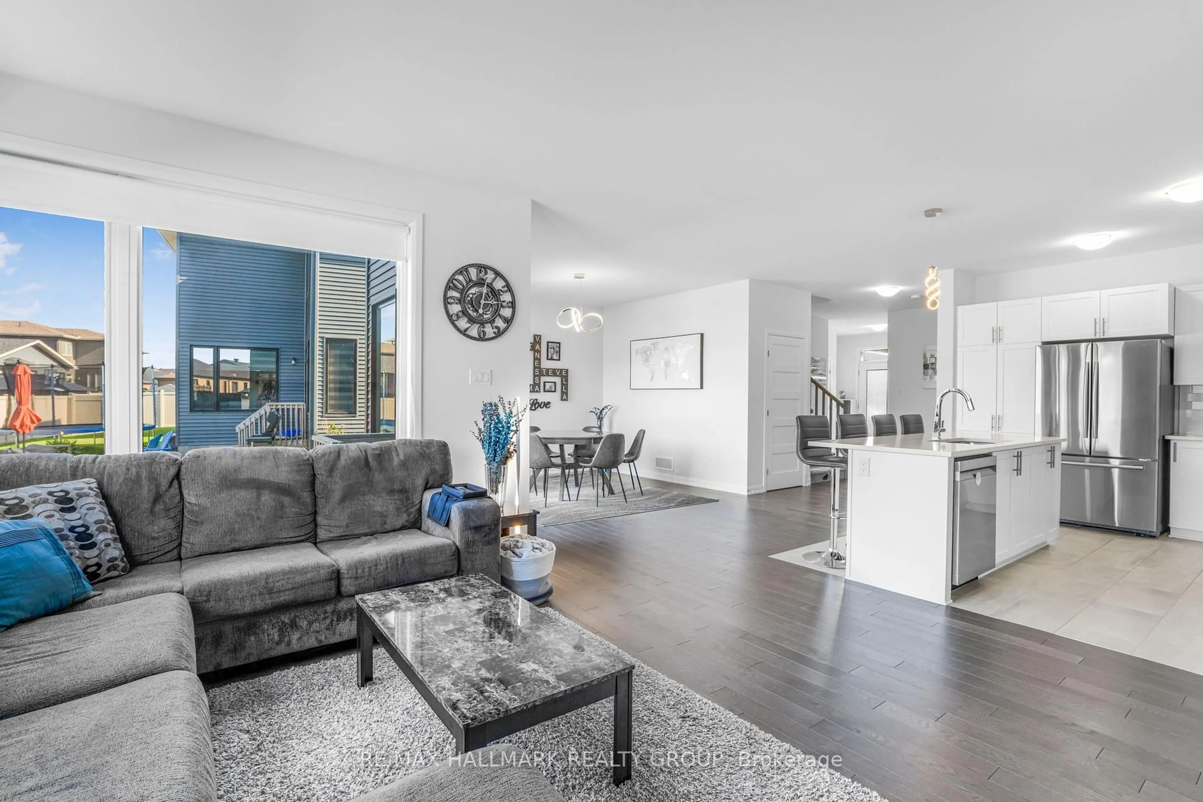 Living room with furniture, unknown for 364 Sterling Ave, Clarence-Rockland Ontario K4K 0L4