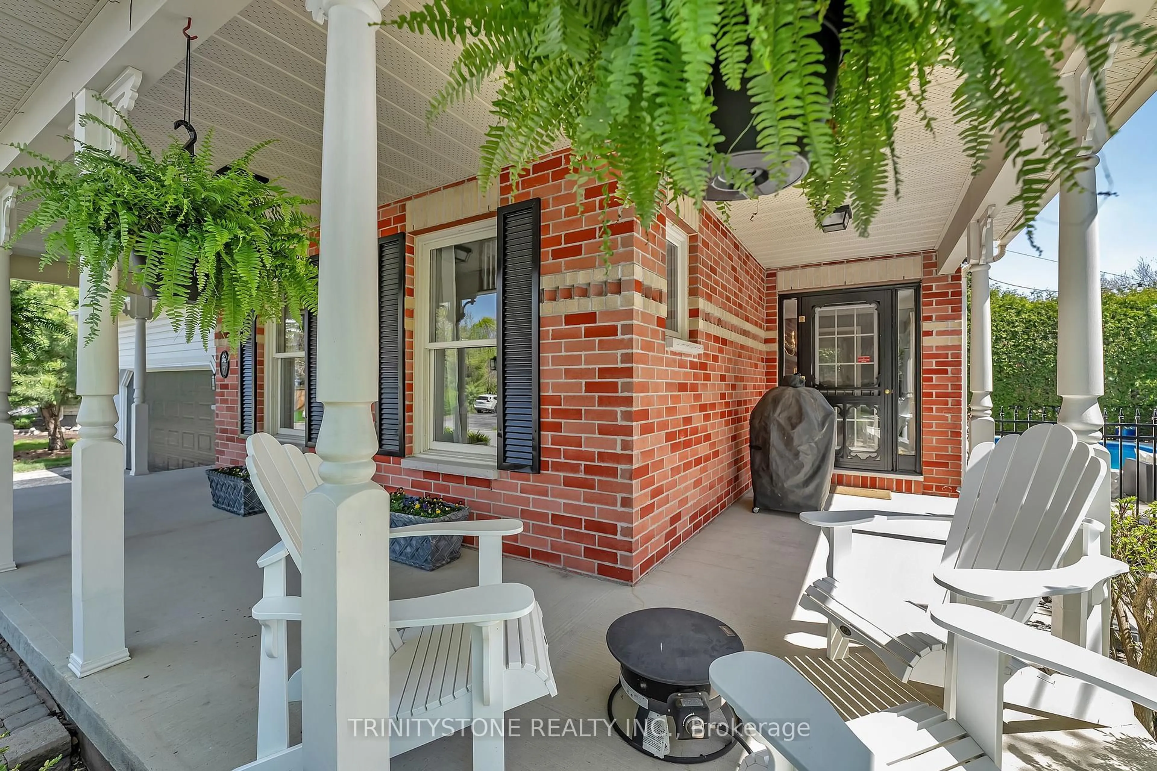 Patio, street for 7 Wendell Ave, Stittsville Ontario K2S 1G9