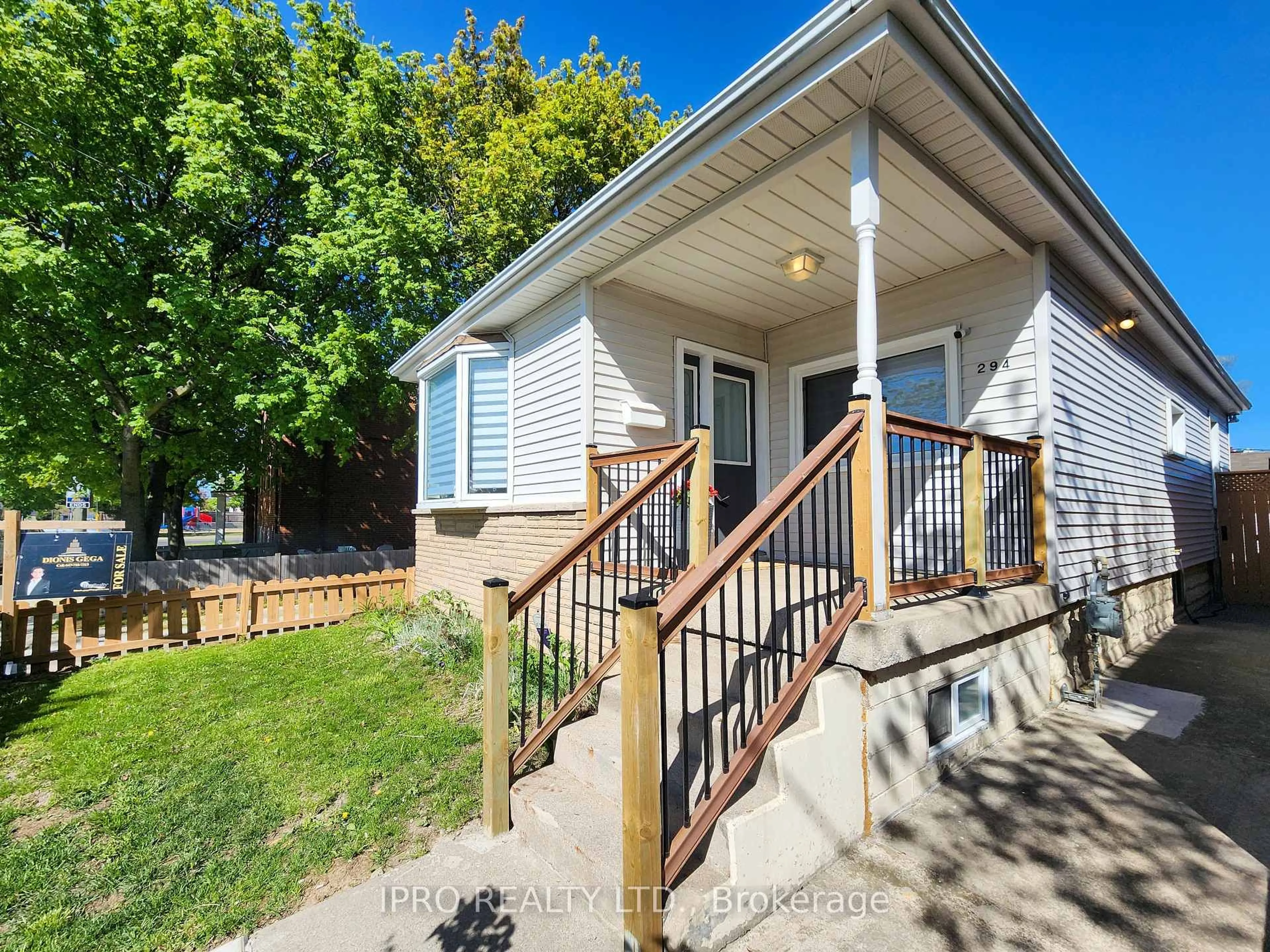 Unknown for 294 Fairfield Ave, Hamilton Ontario L8H 5H6