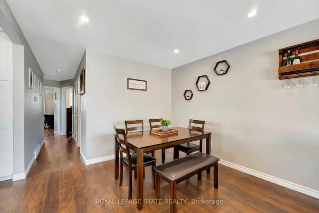 Additional image 35 of 41 Yeoville Crt