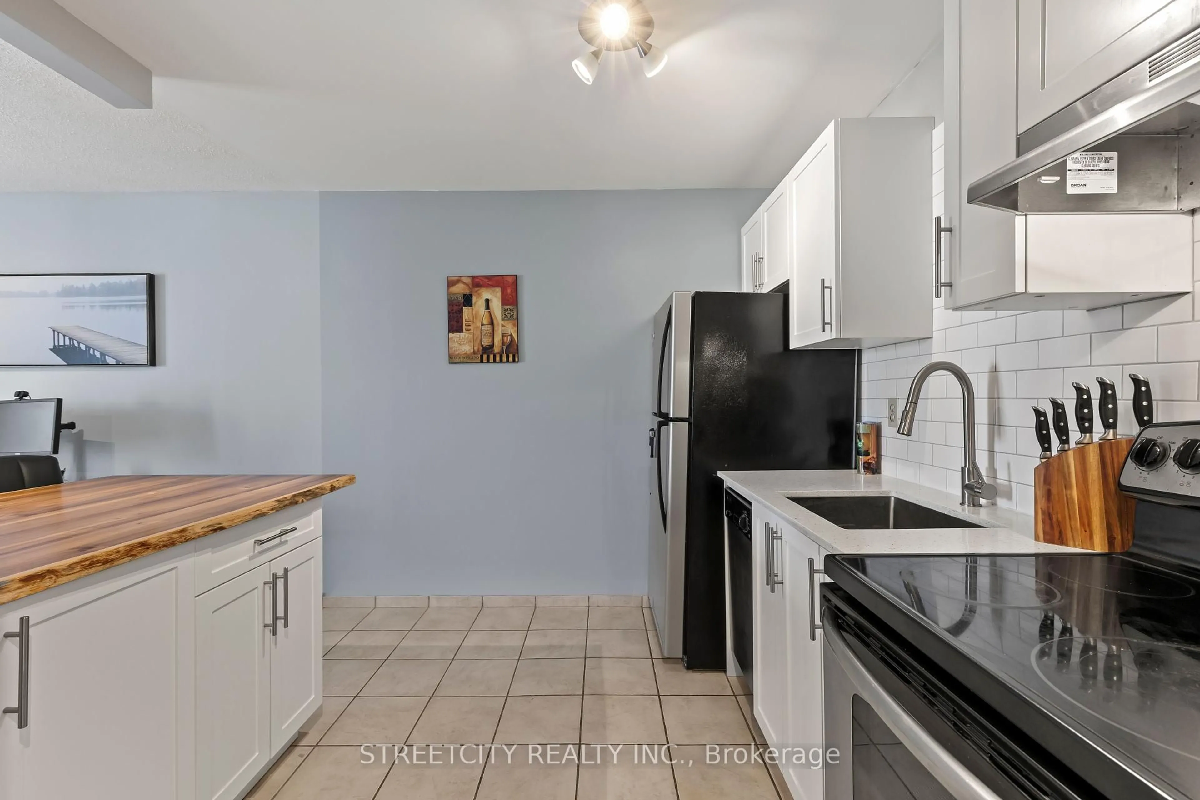 Standard kitchen, ceramic/tile floor for 731 Deveron Cres #314, London South Ontario N5Z 4X6